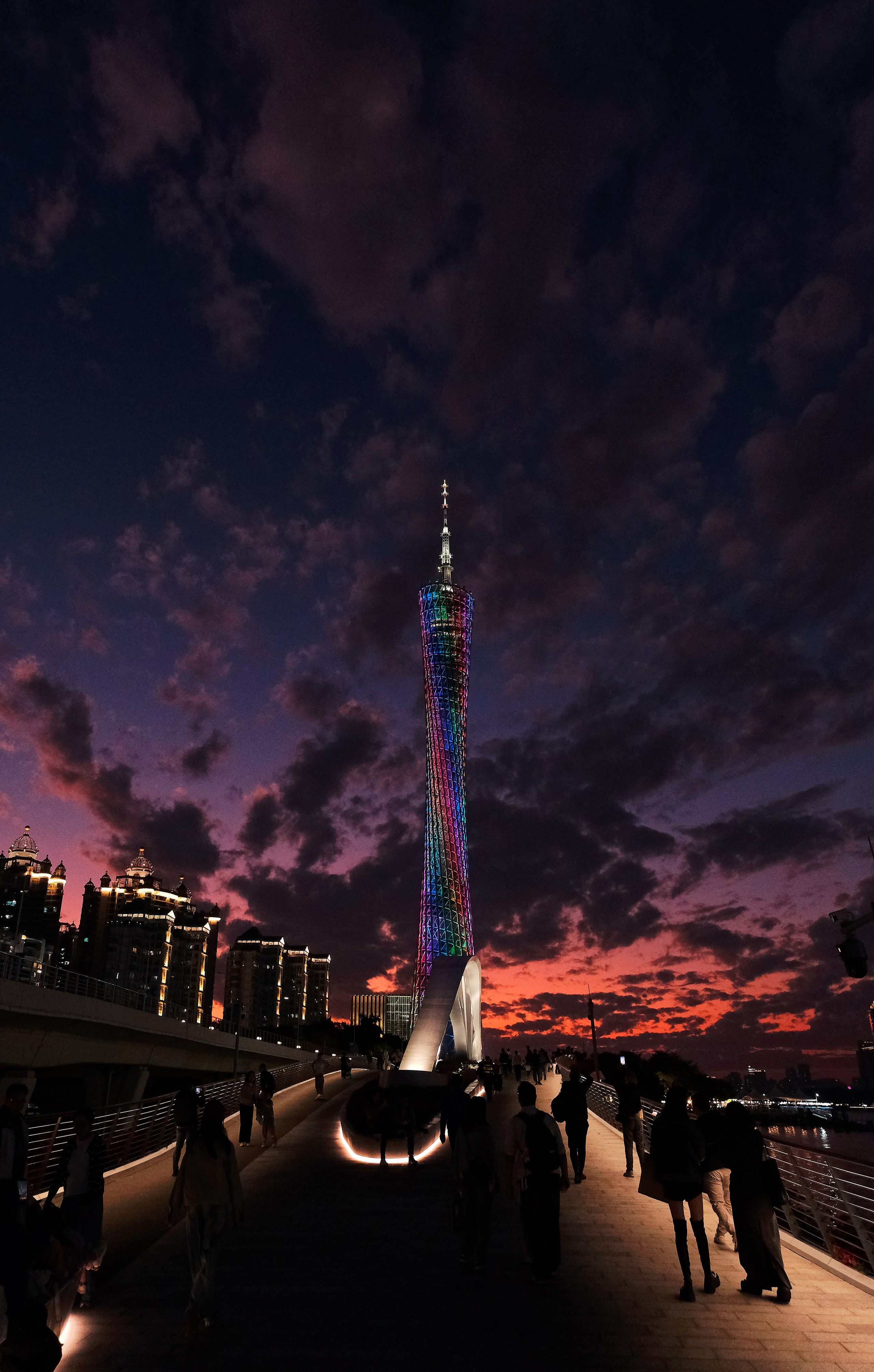 Guangzhou Street Photography | Guangzhou City Photos | 广州. 中国街头摄影 | The Streets of China Through My Eyes | 深圳