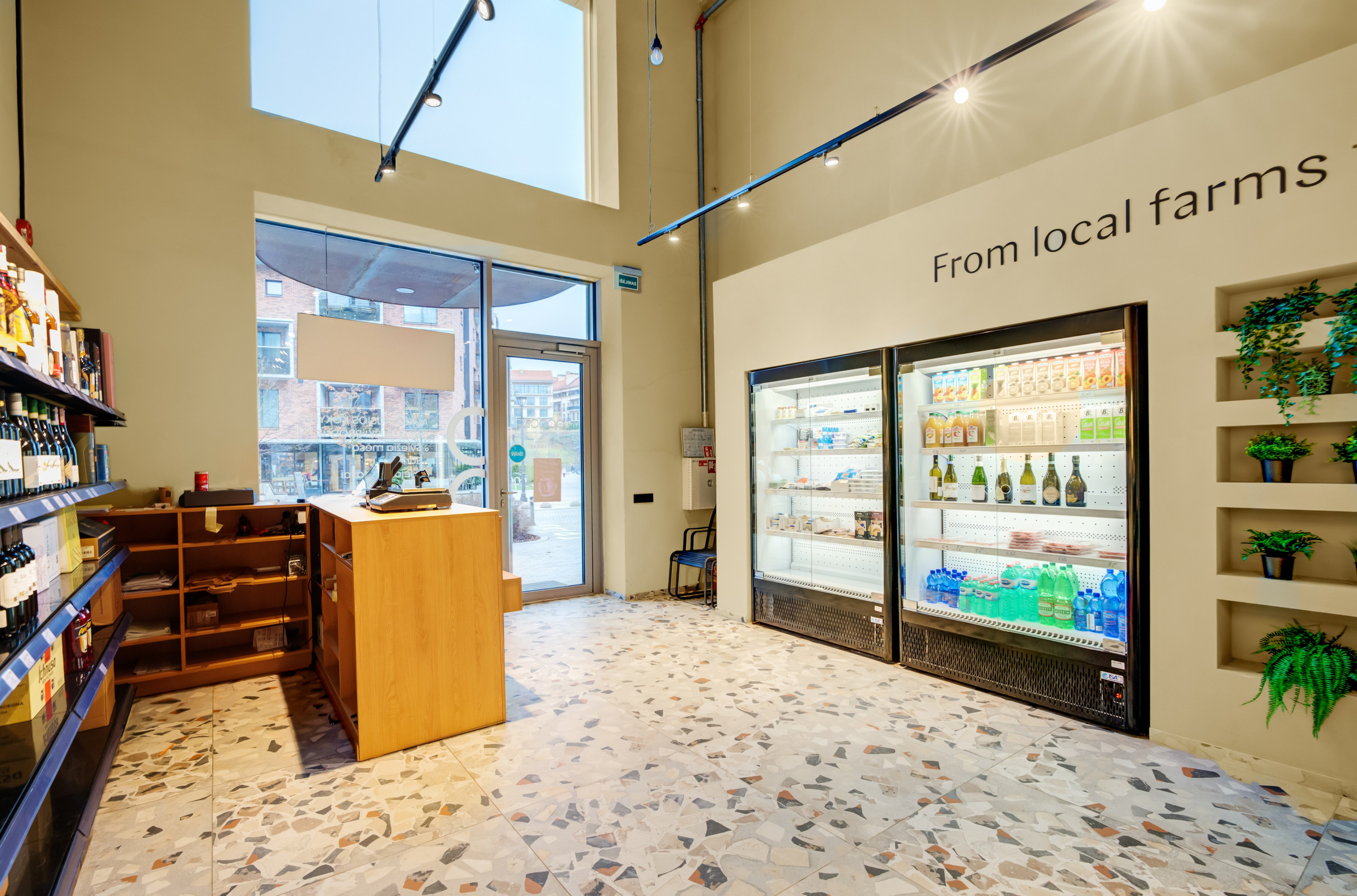 Fotosesija. Komercinės Patalpos Aukštaičių g. 7, Vilnius | Nuoma Biurui ar Parduotuvei. Elina Sapiega fotografė Vilniuje