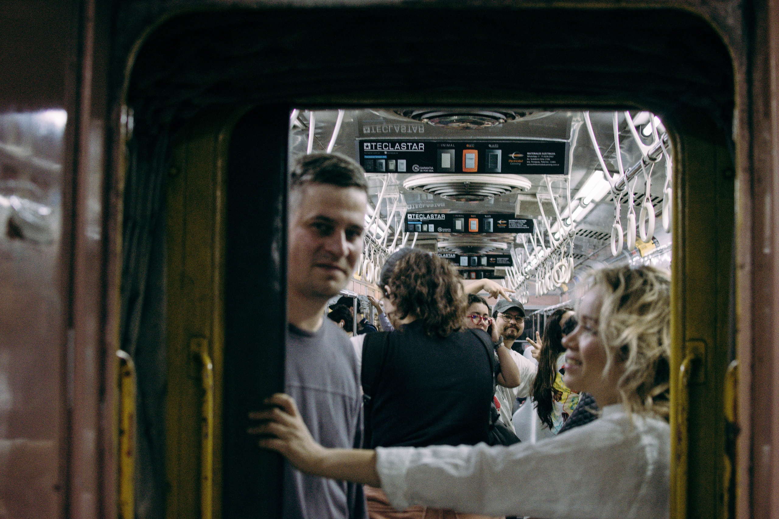 Te amo. Photographer @elmirkami in the city of Buenos Aires