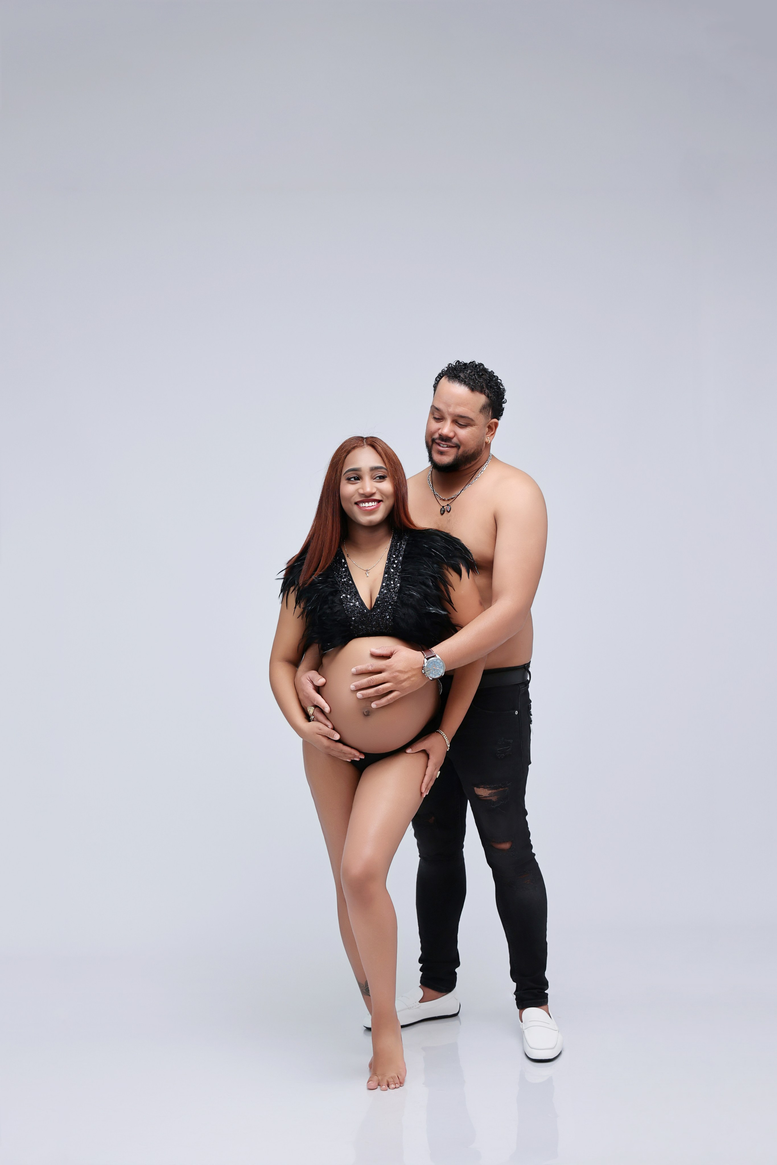 Nueva Sesión Embarazo En Estudio. Fotografía de Eventos, Embarazo y Familiar en Pirineos