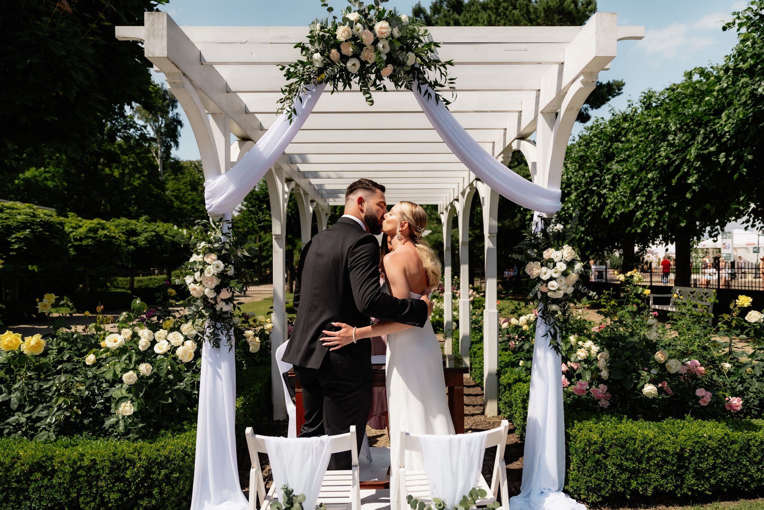 Fotograf ślubny Gdańsk - naturalny reportaż ślubny, sesja narzeczeńska, sesja ślubna, zaręczyny. Zdjęcia pełne dobrych emocji. Fotograf ślubny & lifestyle Gdańsk, Karolina Baczewska