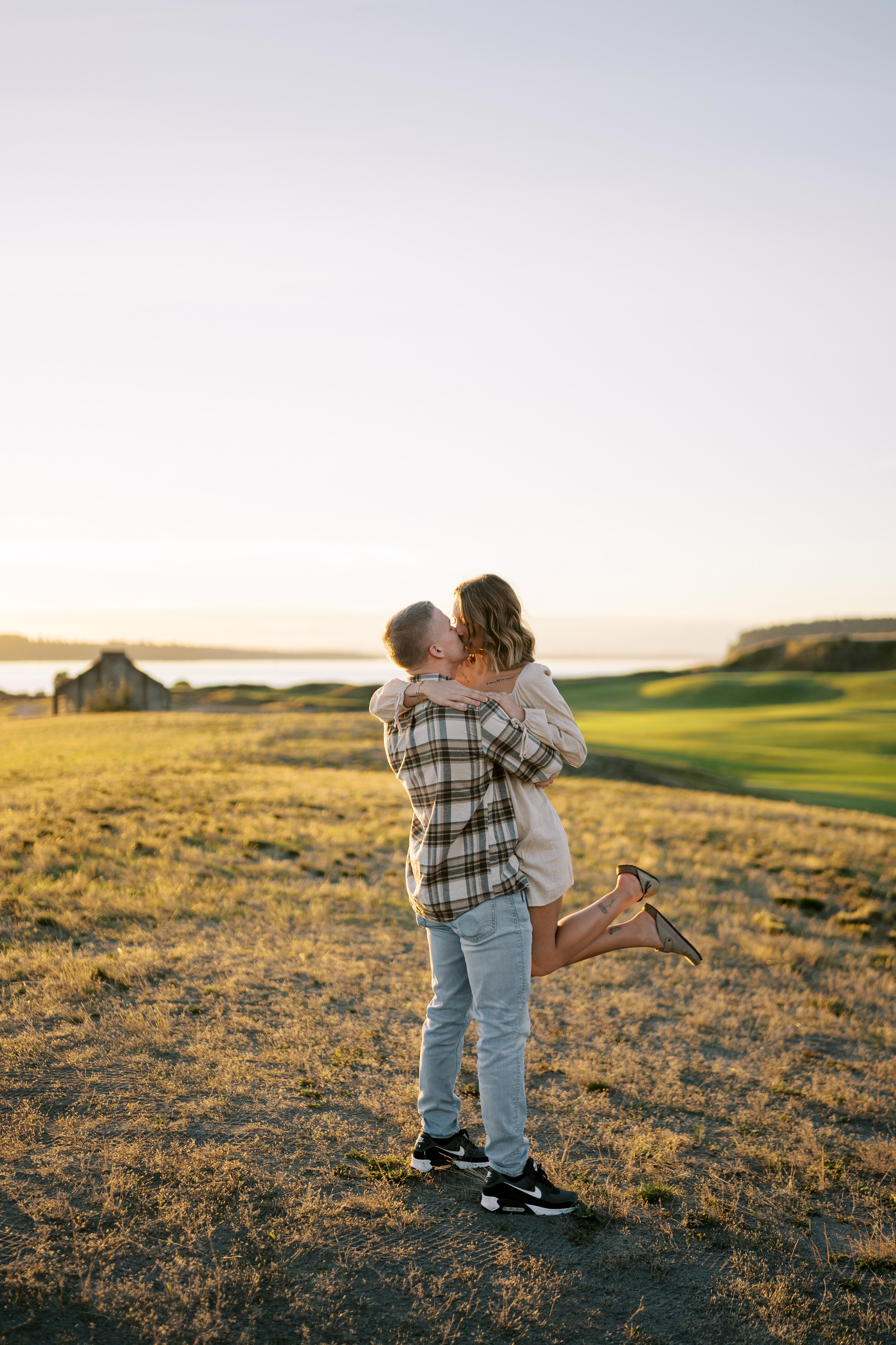 A story of incredible love at sunset. September 2024. Tacoma, Chambers Bay Golf Course. EVAN ARISTOV WEDDING PHOTOGRAPHY — Seattle Wedding Photographer