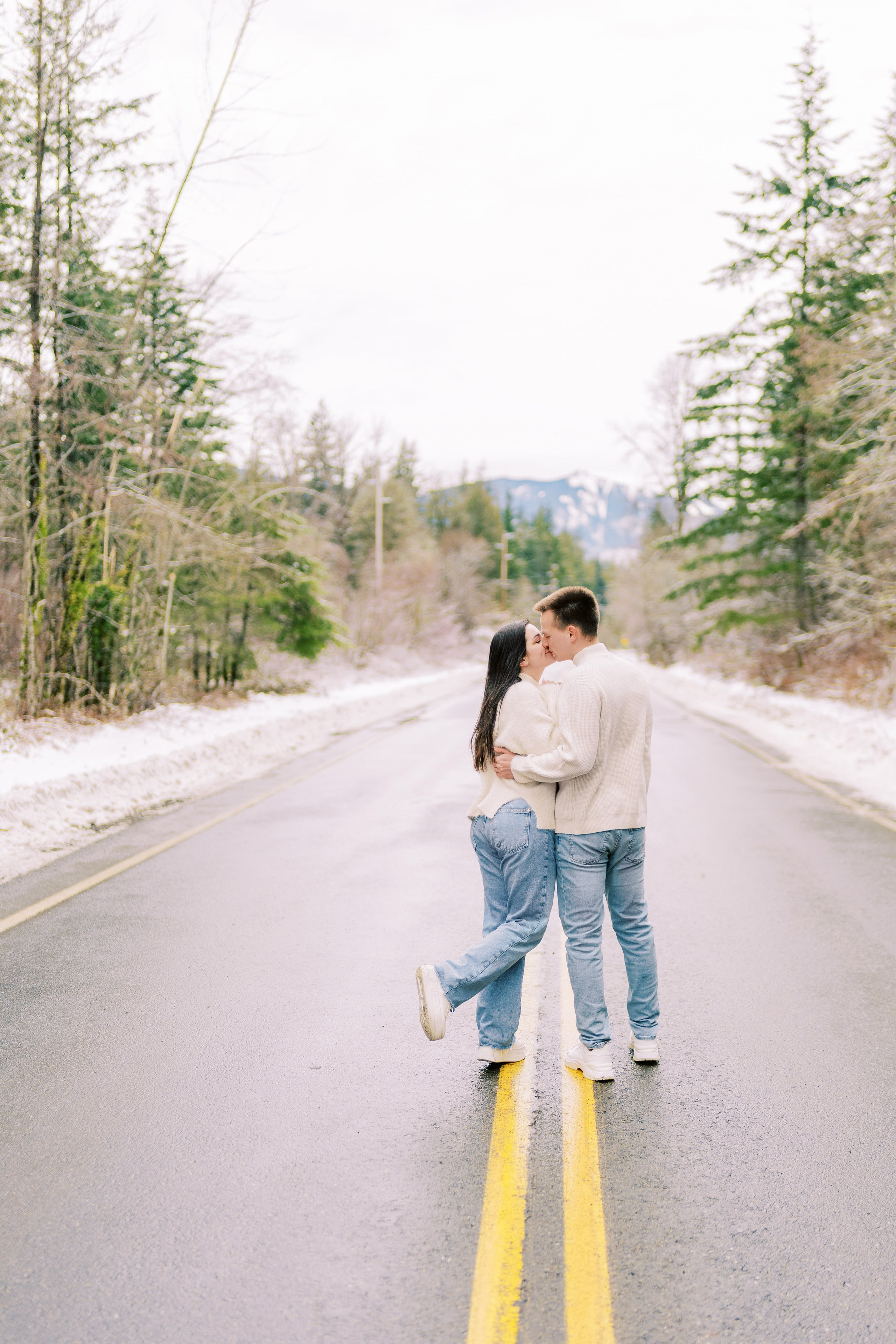 Irina & Bogdan / January 2024. Rattlesnake Lake, WA. EVAN ARISTOV WEDDING PHOTOGRAPHY — Seattle Wedding Photographer