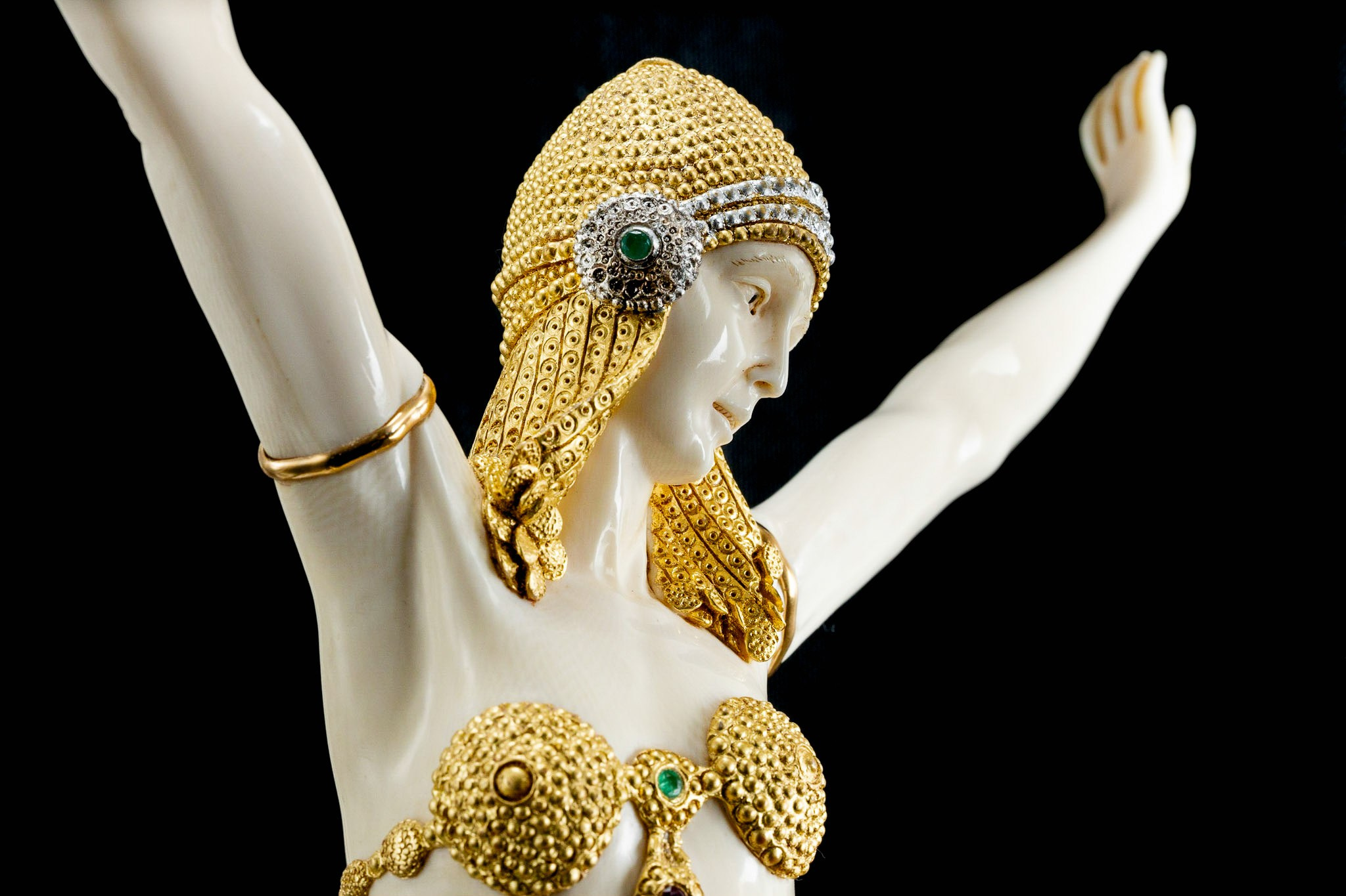 Скульптура Чипаруса крупным планом - фотограф Андрей Дунин