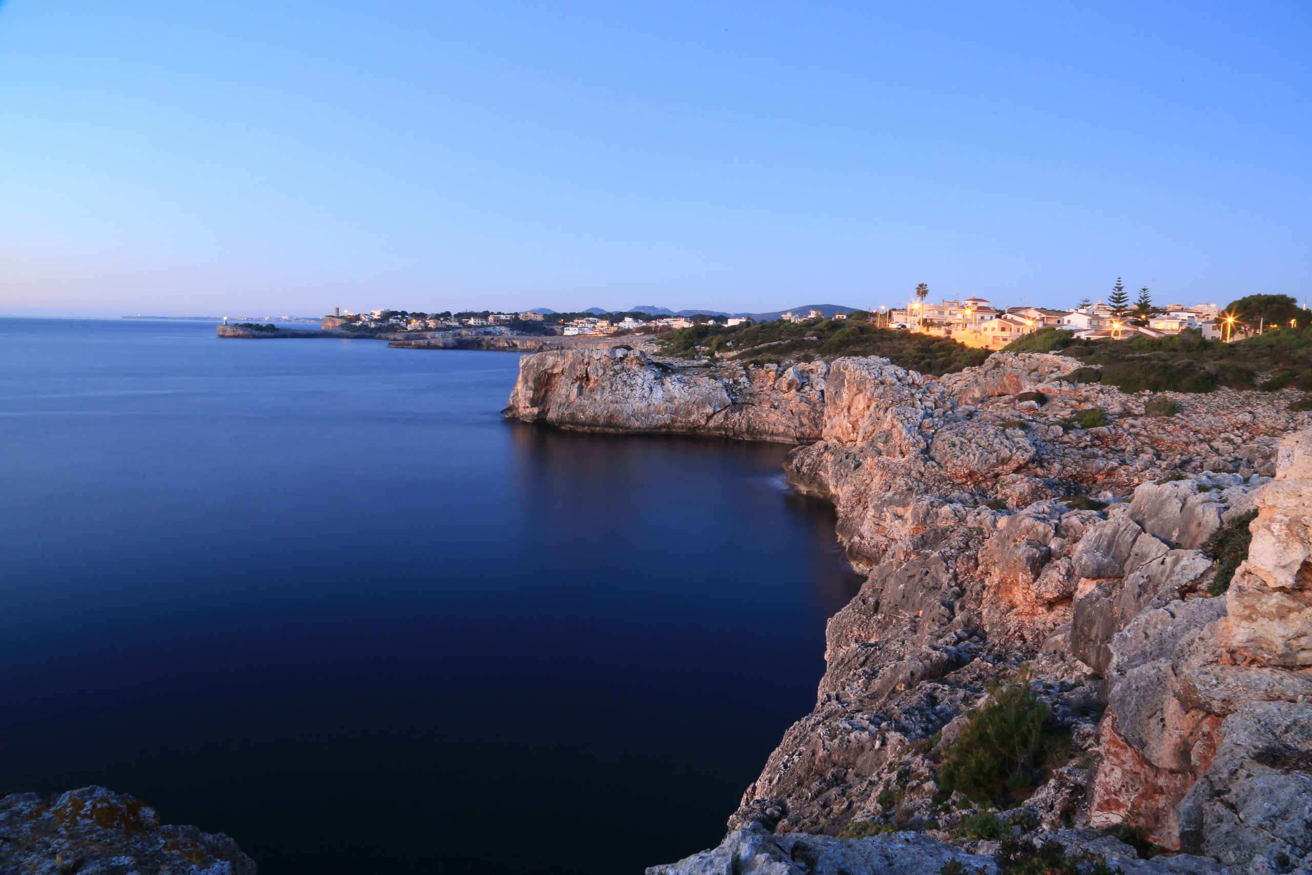 ABOUT. Portrait photographer in Europe. Aurora Balear in Balearic Islands, woman portrait photographer. Work in Spain