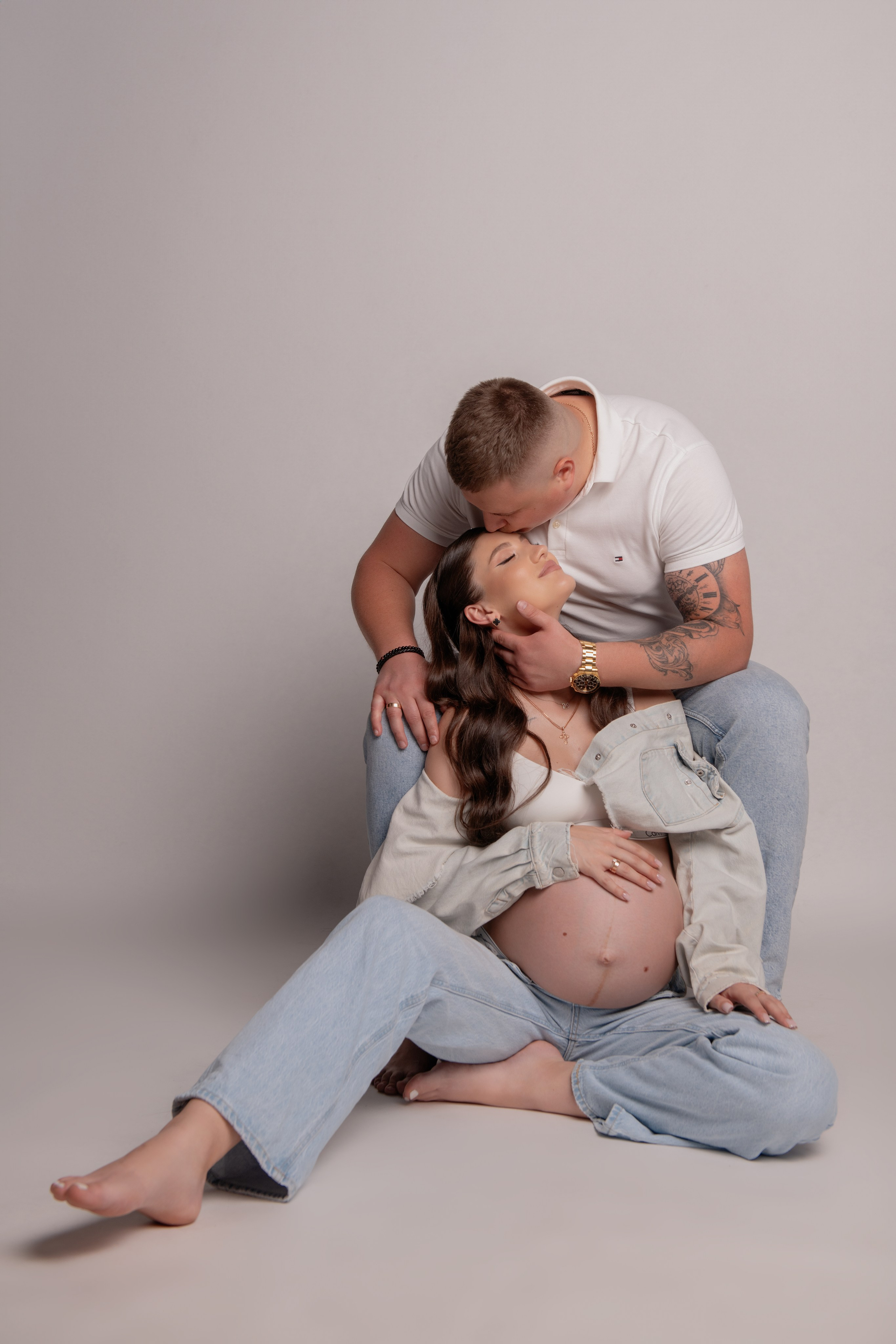 Diana & Stepan. Maternity photoshoot. Professional photographer in Prague Anastasia Haritonova