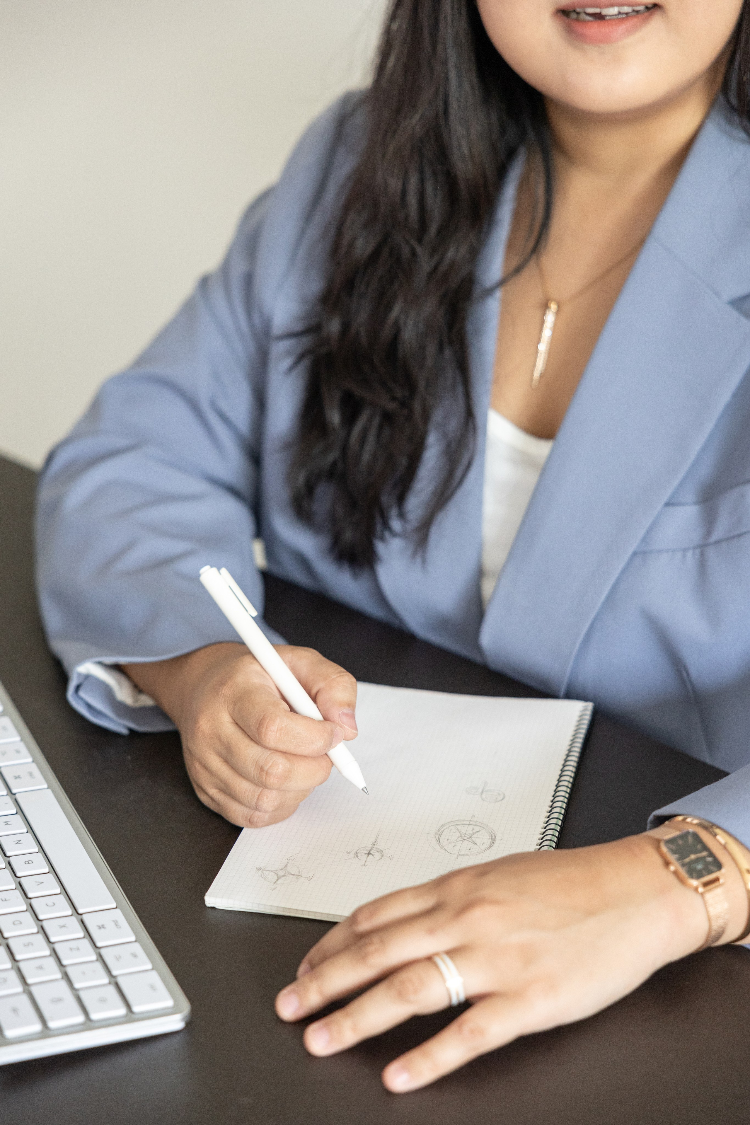 Персональная фотосъемка бренда Евы в ее домашнем офисе. Eugénie Smirnova — your photographer in Toulouse and southwest France