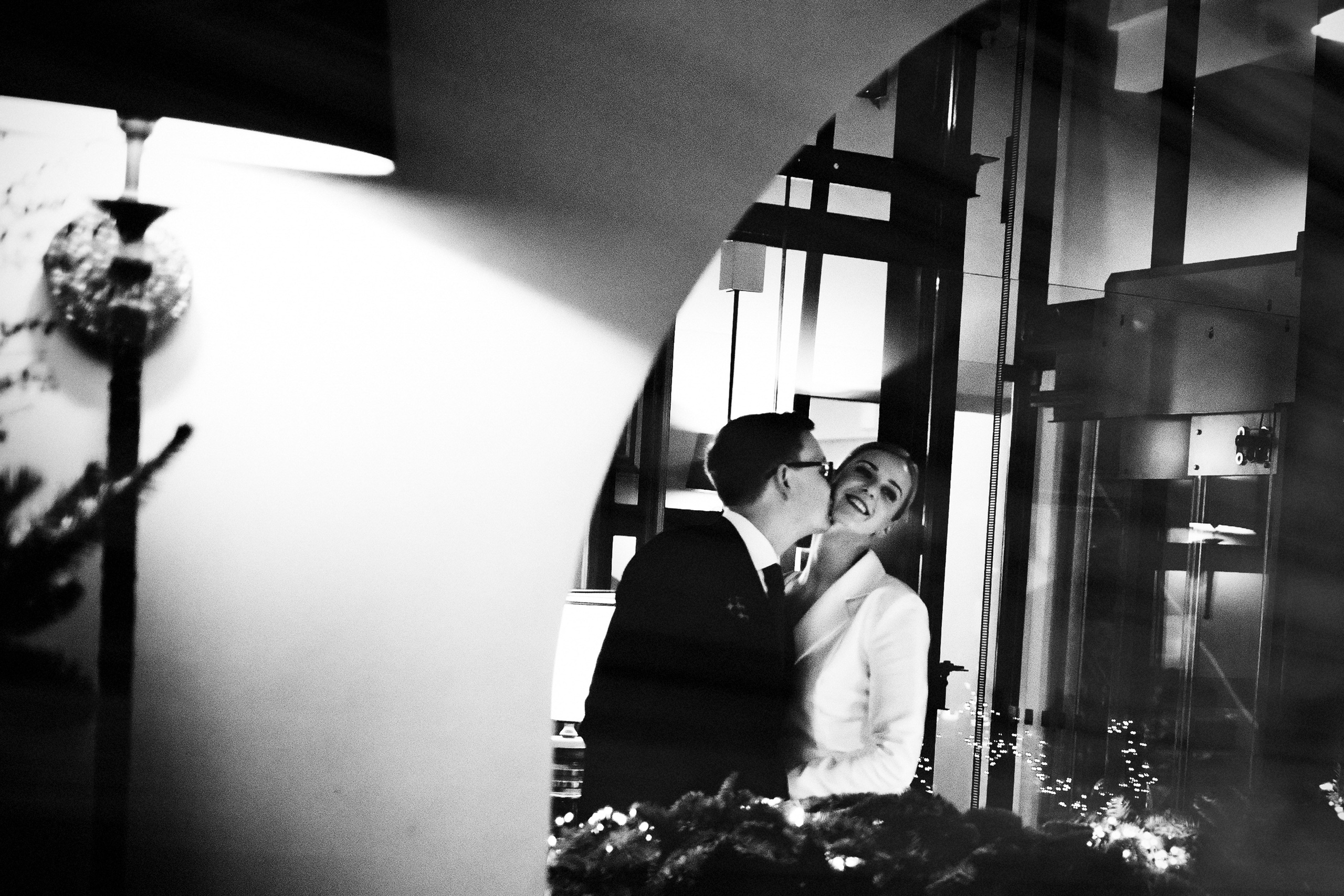 Vestuvių fotosesija, ceremonija, Vestuvių pasiruošimo fotografavimas. Vestuvių fotografas Vilnius Trakai kaina vestuvių fotografavimas fotografė personal.lt photogrpahy kainos jaunoji jaunikis nuotaka santuoka vestuvės, profesionali natūrali meninė reportažinė klasikinė fotosesija, vestuvių fotosesija gamtoje dvare