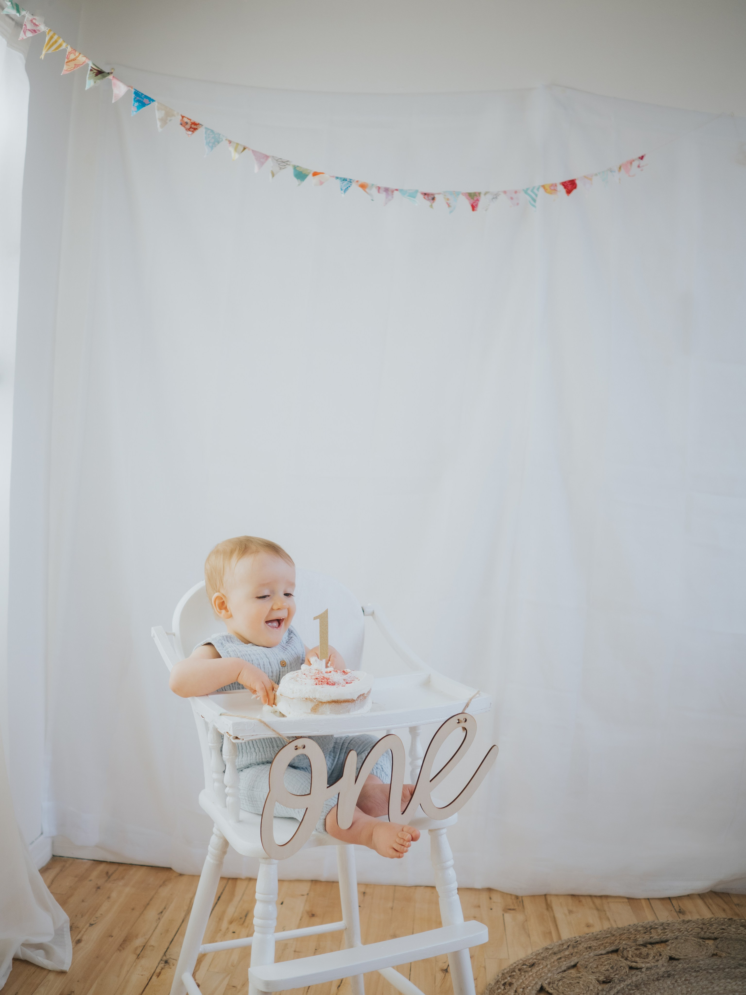 Cake Smash. Mimosa Studios — Motherhood & Family Photographer in Montreal