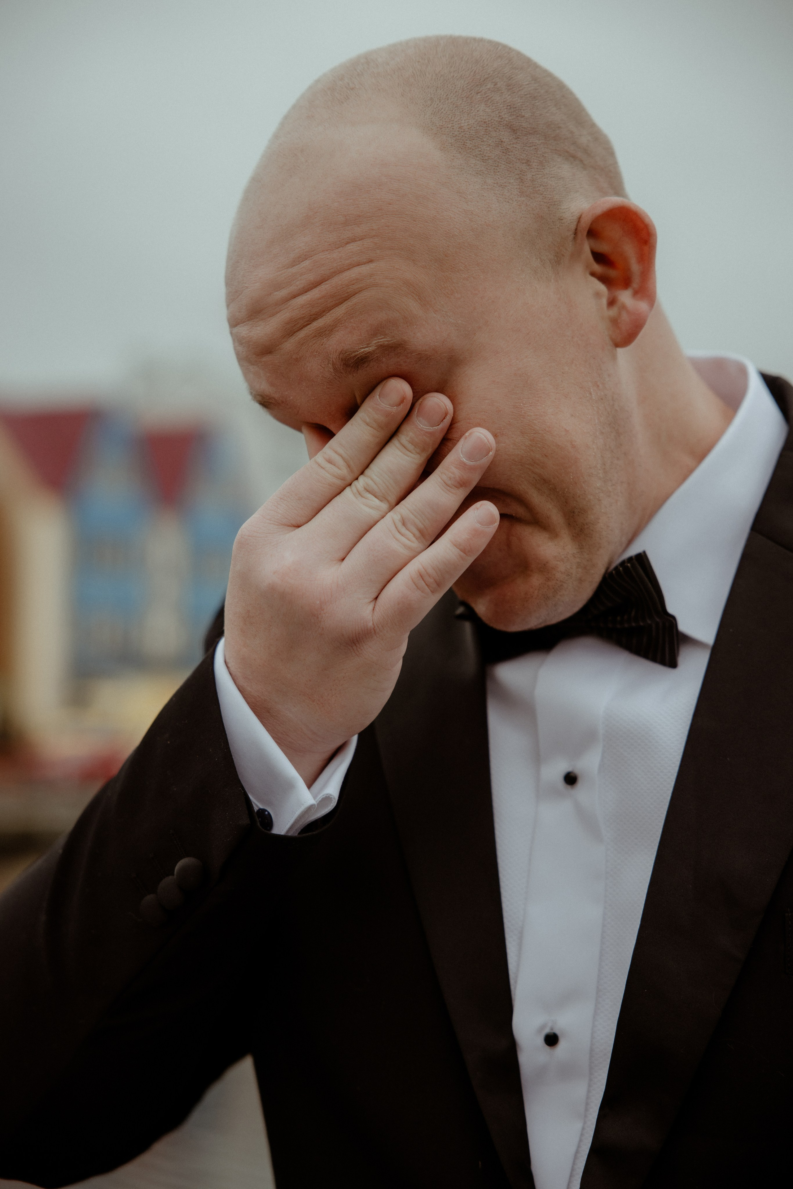 Faroe Islands elopement | Adventure wedding in Faroe Islands. Iceland elopement photographer & videographer