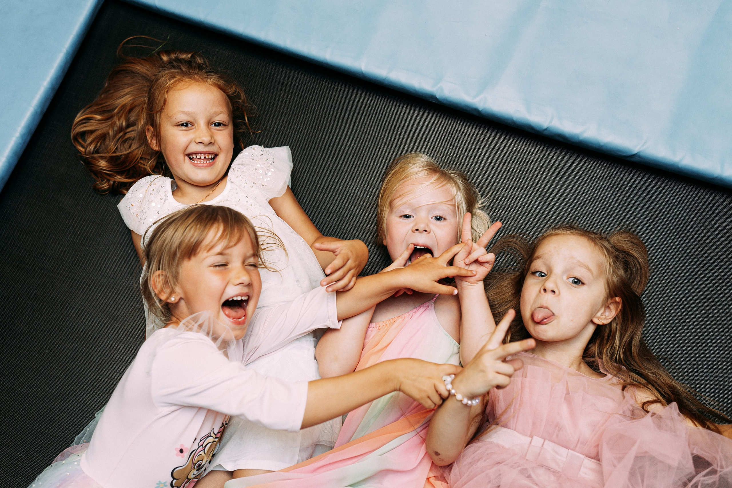 Ģimenes svētki, dzimšanas diena, bērnu fotogrāfs ar pieredzi