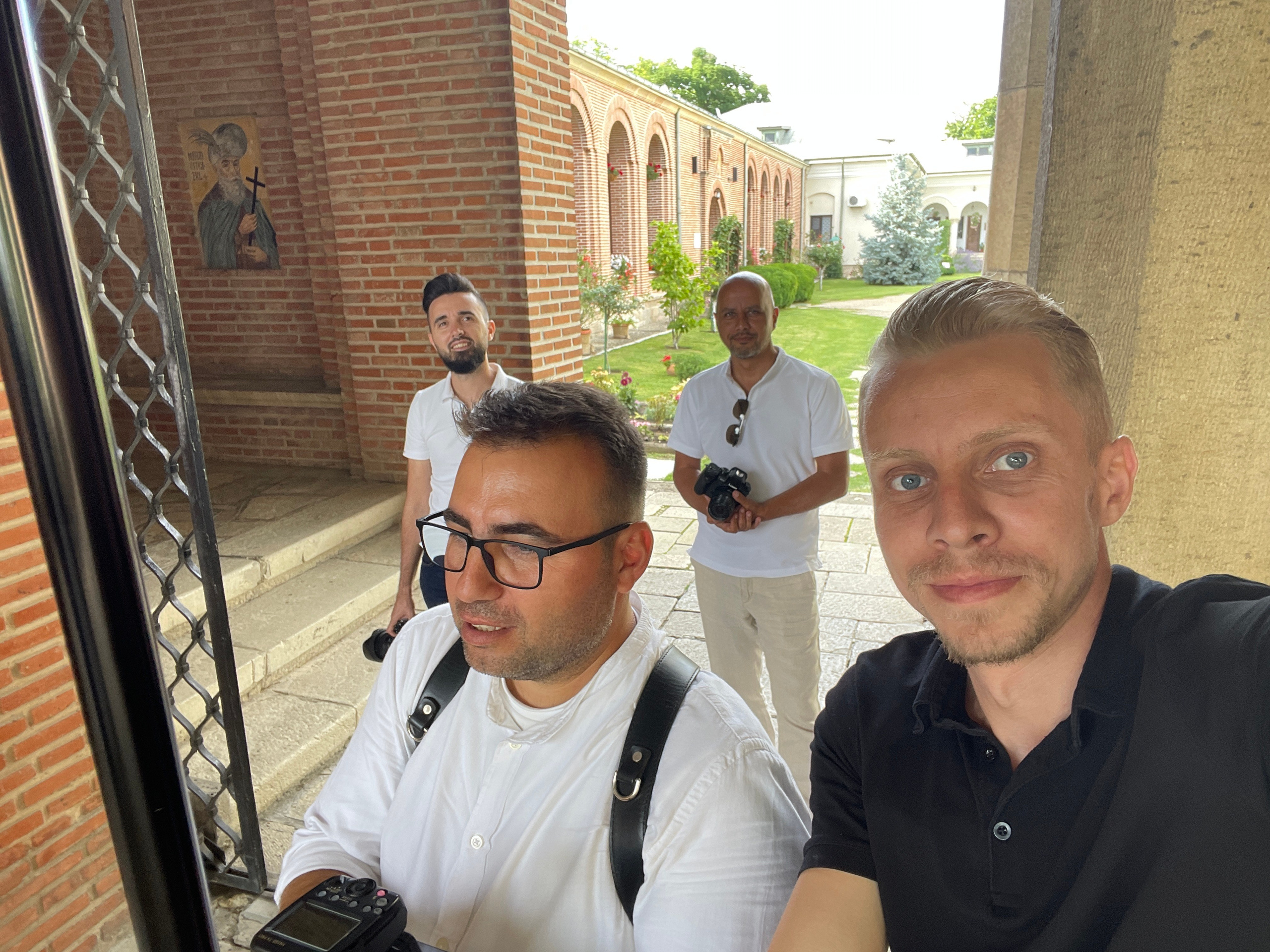 Despre Fotograf Cătălin Lazăr — Profesionist Evenimente. Cătălin Lazăr Photography — Fotografie de nuntă și evenimente premium în România și Europa