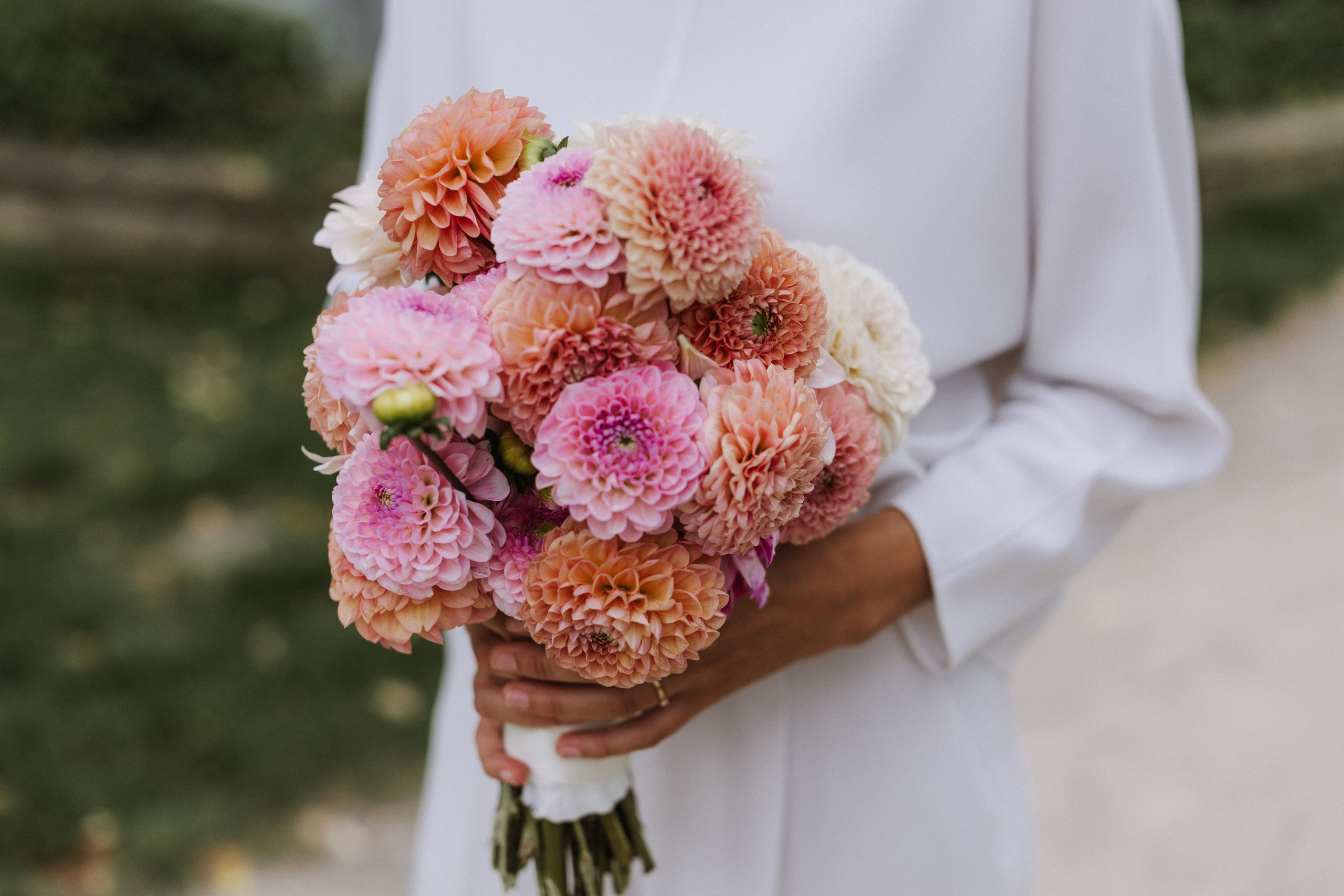 Bunter ausgefallener Brautstrauß für mutige Bräute