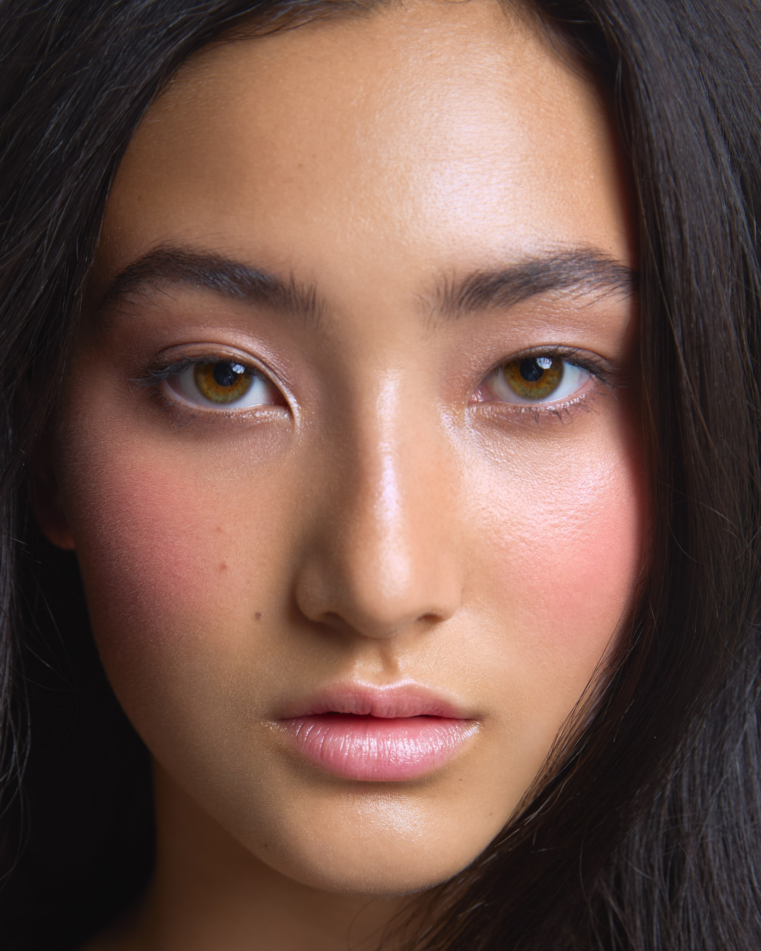 Services. Hi-end retoucher Valerie Mo