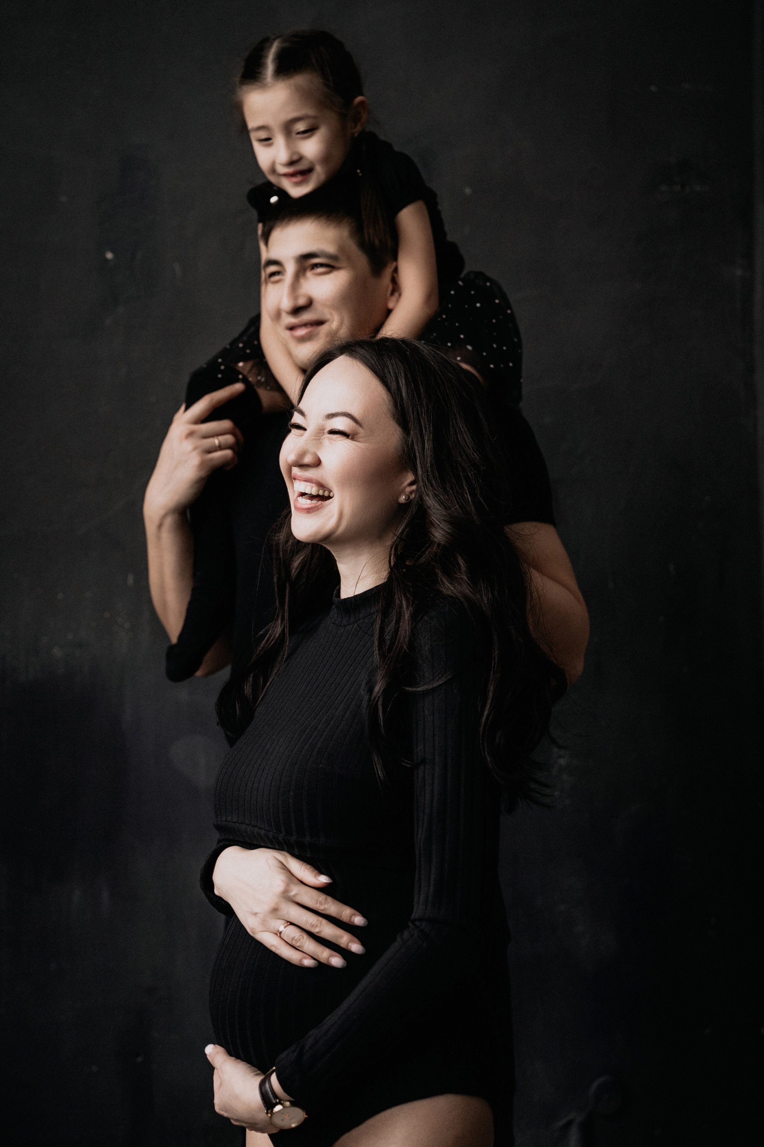 High-Fashion Maternity Photography – Chic & Glamorous Studio Session. Alisa Tant — Family and newborn photographer Bucks County, Montgomery county, Philadelphia, NJ