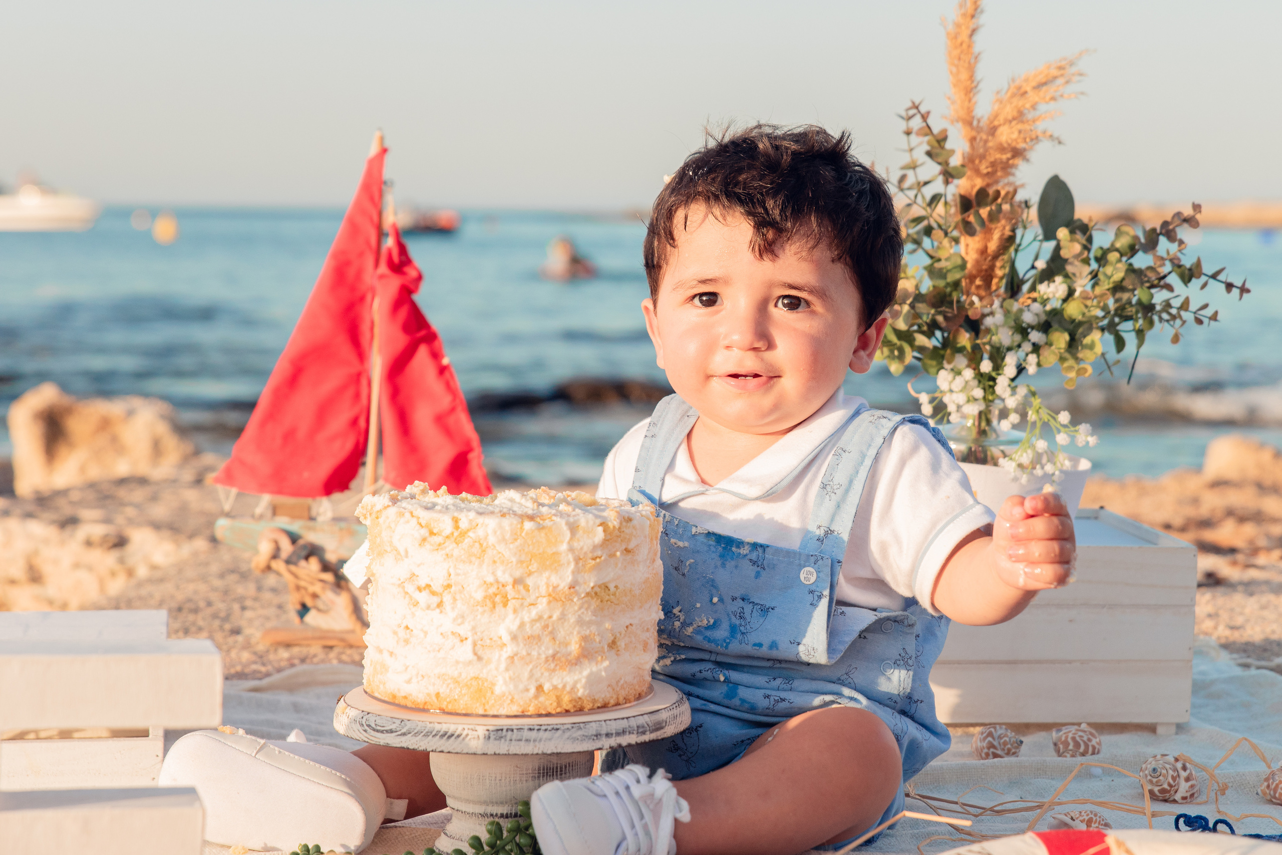 Smash Cake / ONE Year. Family and Children Photographer /Φωτογράφος