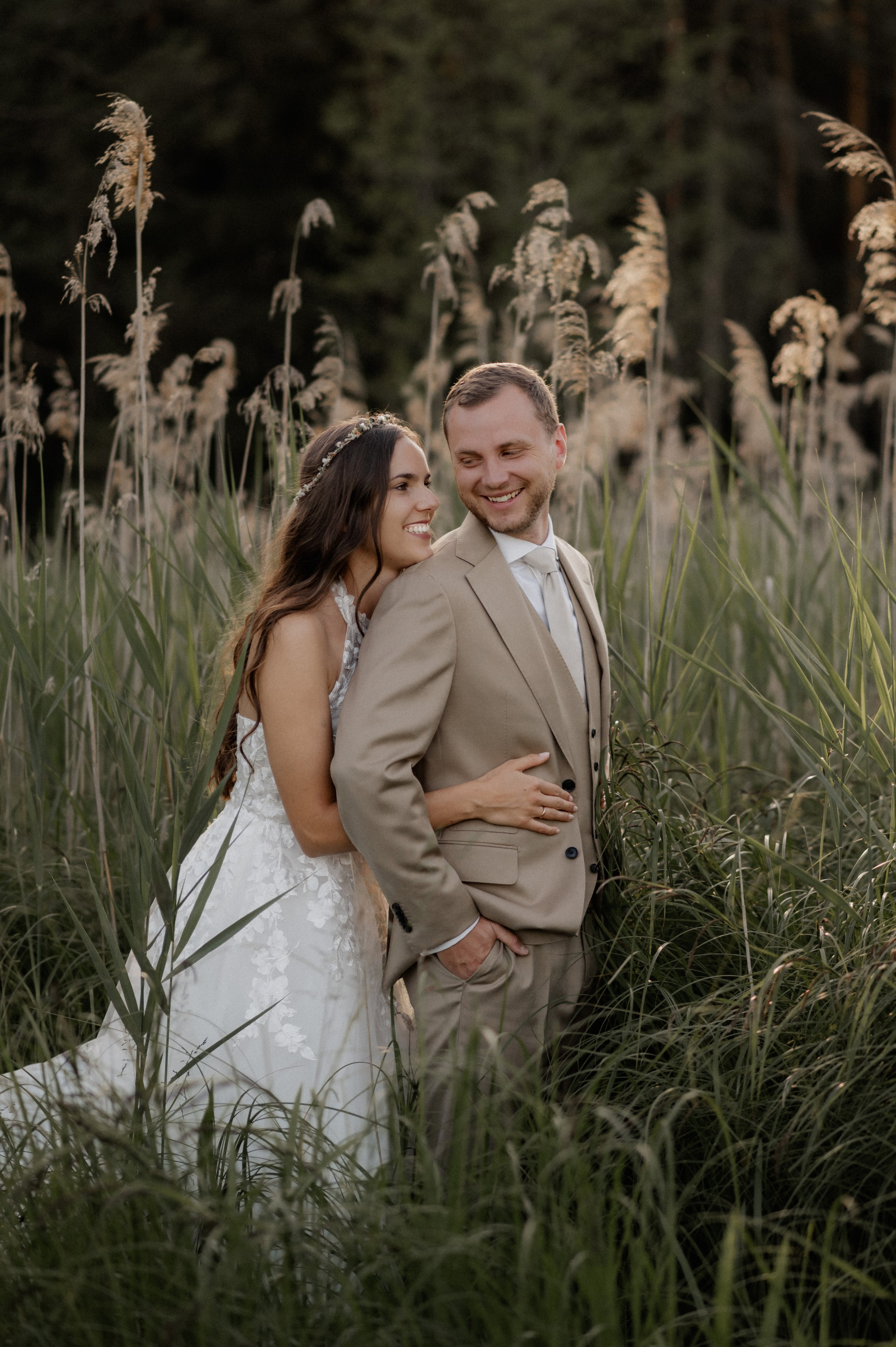 Sommer, Liebe & zwei wunderschöne Kleider: Gartenhochzeit in Gunzenhausen. Photographer in Ansbach for Couples, Weddings and After Wedding