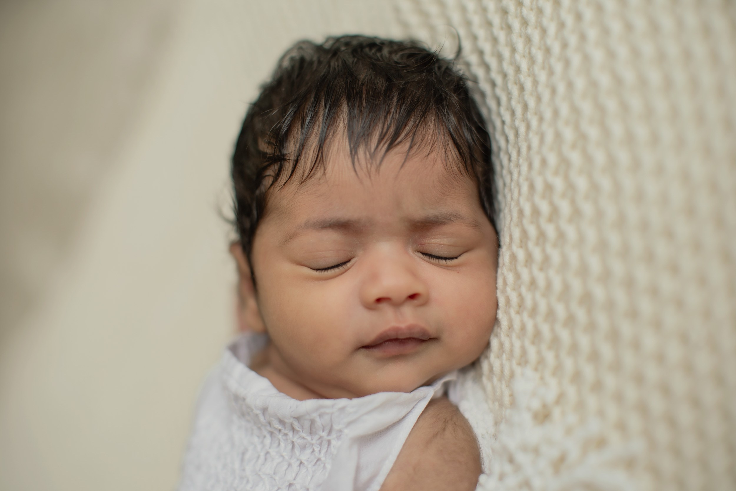 Why Choose a Lifestyle Newborn Photoshoot. Family and Maternity Photography in Sydney, Hills District