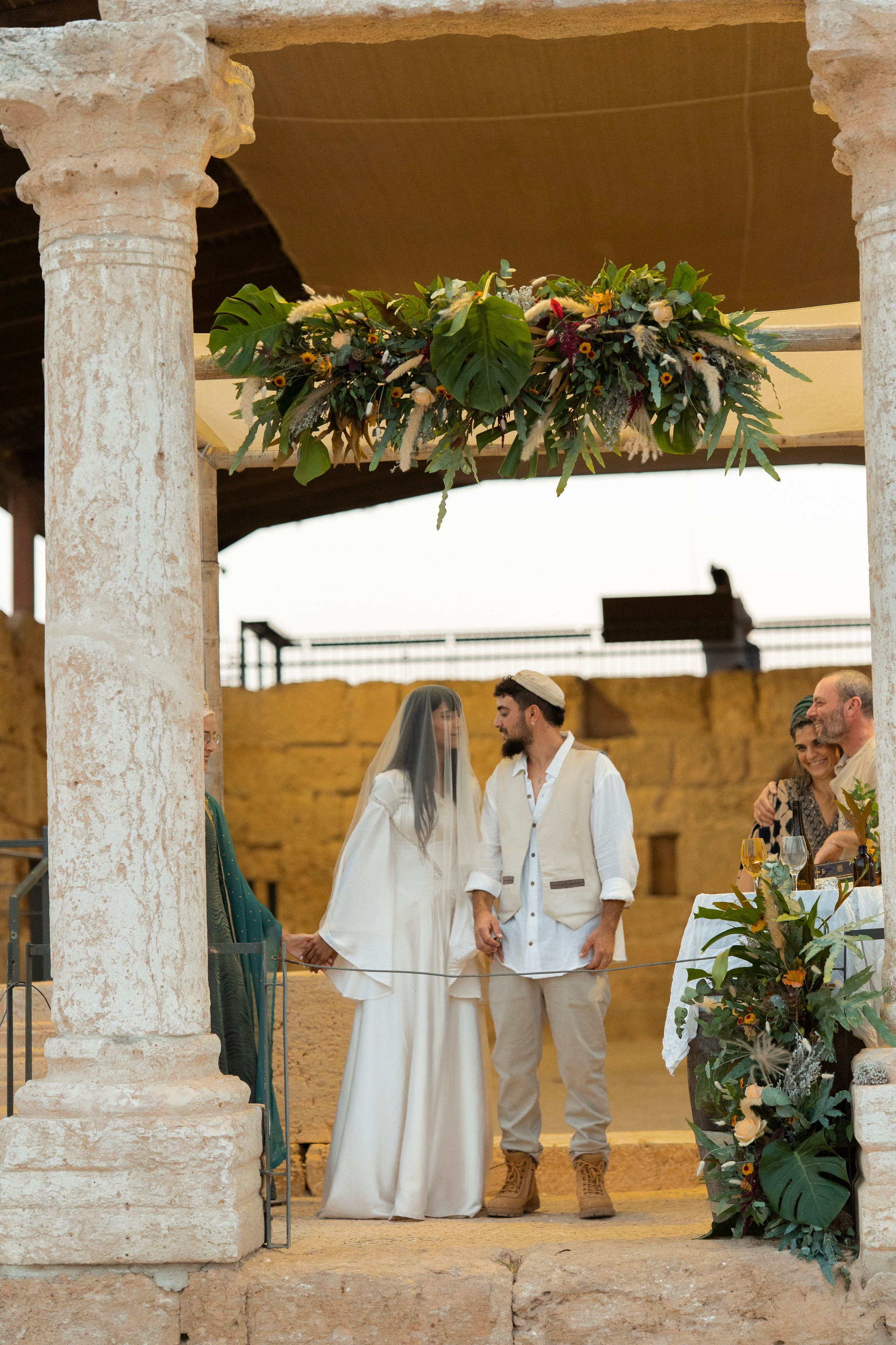 יוסף מזרחי צילום חתונה, ברית וזוגיות. צלם מקצועי שאוהב להוציא אתכם הכי יפים ברגעים הכי מרגשים