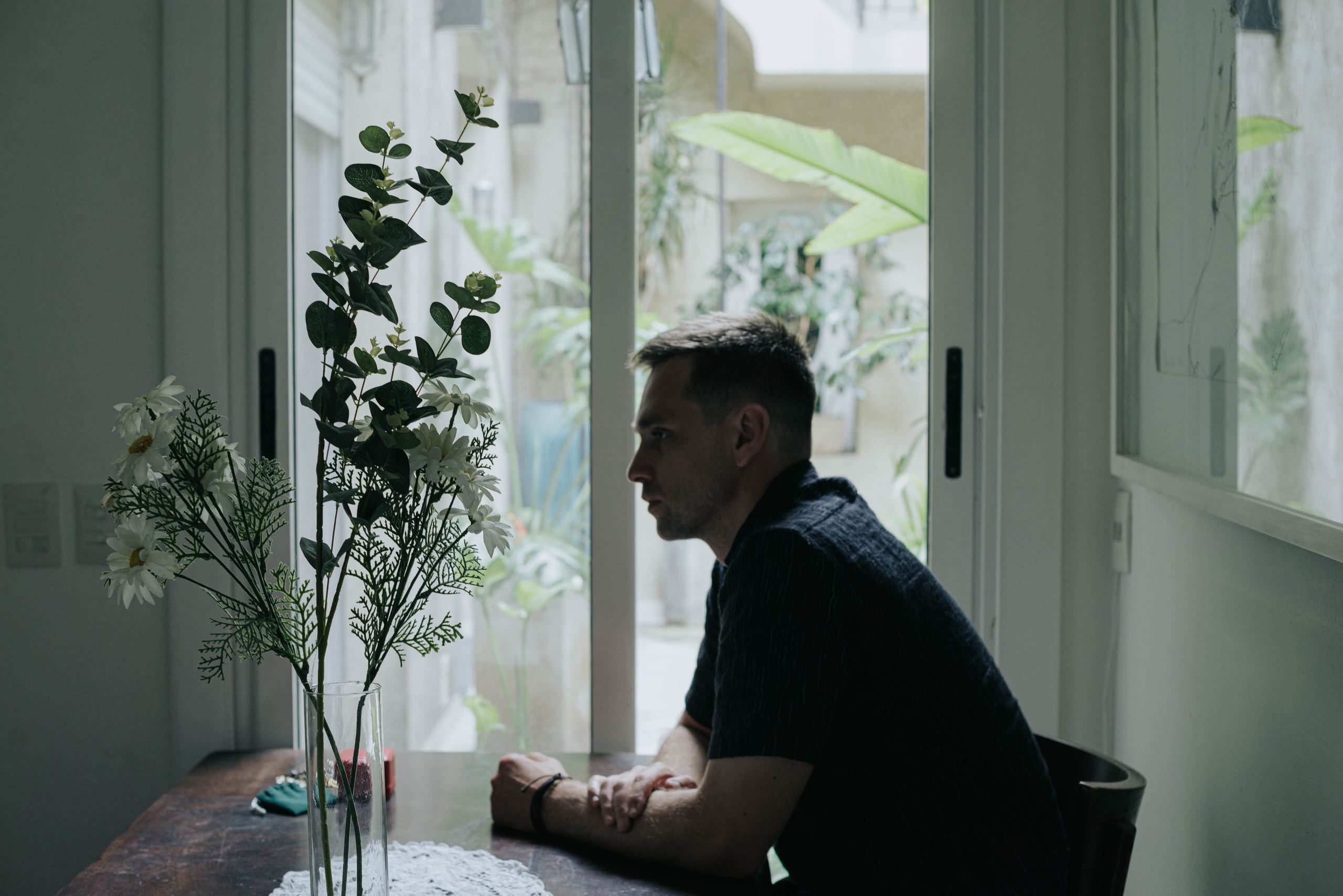 Docdocdoc. Visiting a Friend. Photographer @elmirkami in the city of Buenos Aires