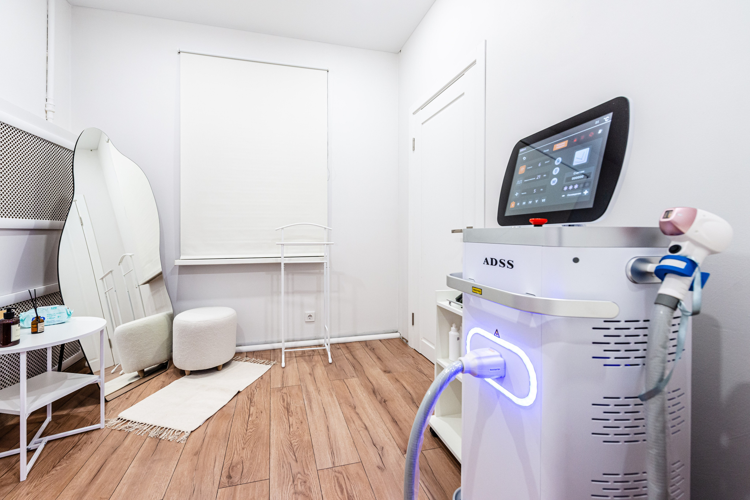 Фотосъемка интерьера в салоне лазерной эпиляции RealBeauty на ул. Фадеева