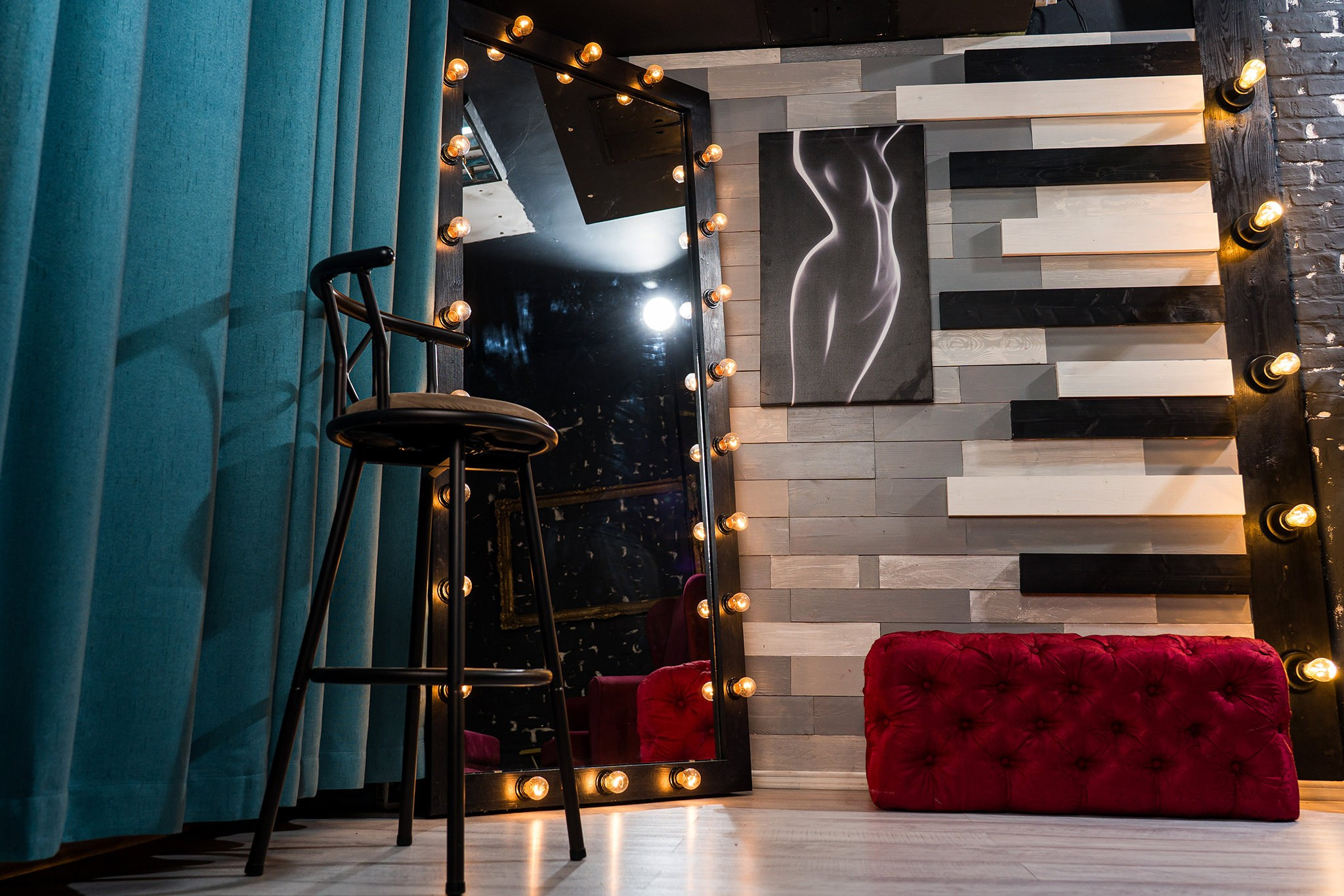 Prezentare studio foto personal Galati. Setup decoruri. Studio foto Galati sexy — boudoir fotograf freelancer Florin Costache