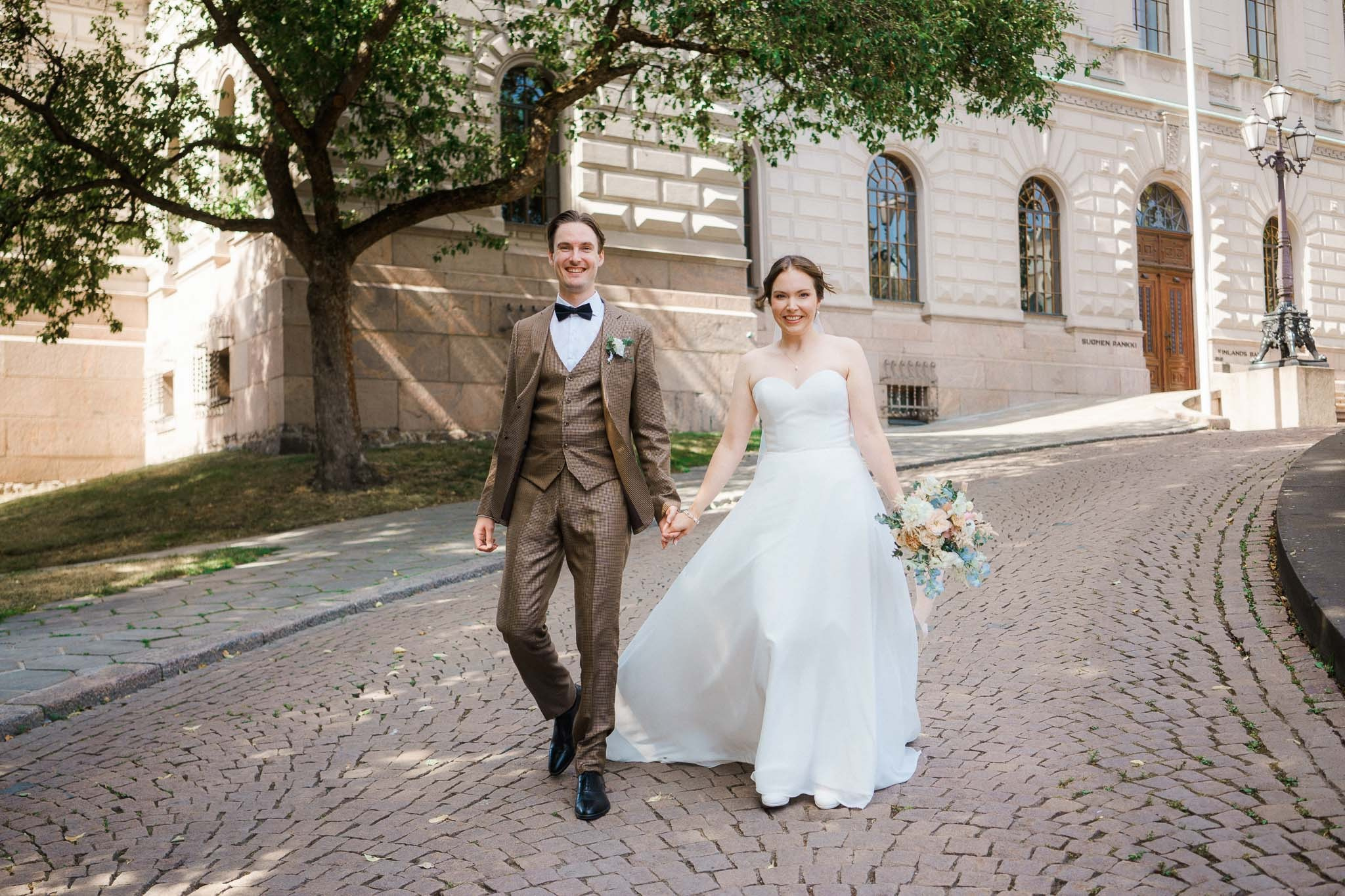 Häävalokuvaaja Helsingissä – Studiohappymoment | Romanttisia hetkiä