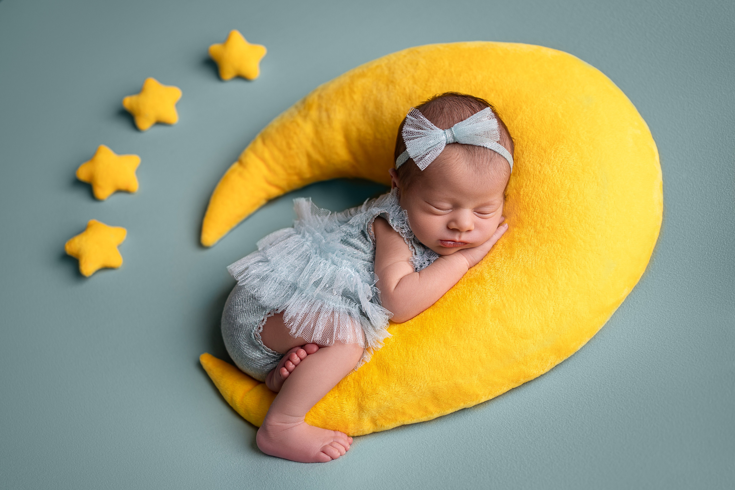 Neugeborenenfotos in Berlin – Studio oder bei Ihnen zu Hause