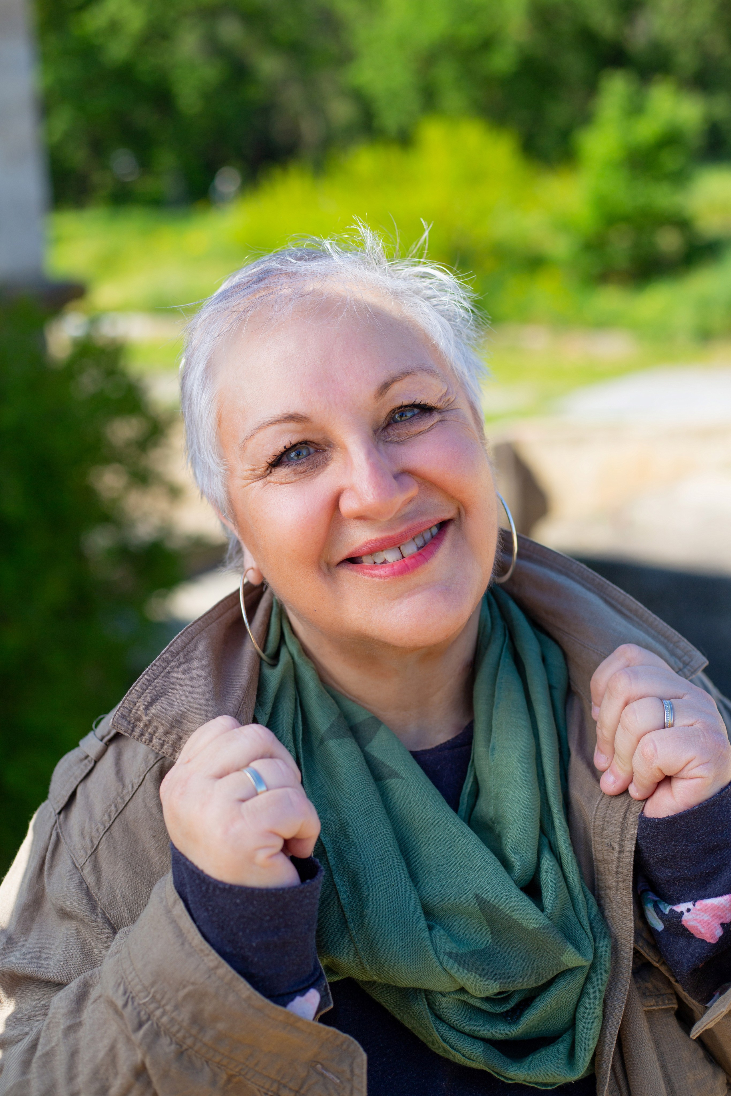 Photographe Portrait à Poitiers, Châtellerault et Tours – Capturer Votre Essence Authentique. Photographe professionnelle à Poitiers, Tours et Châtellerault | Studio photo entre Poitiers et Tours – portraits, familles, entreprises, ma