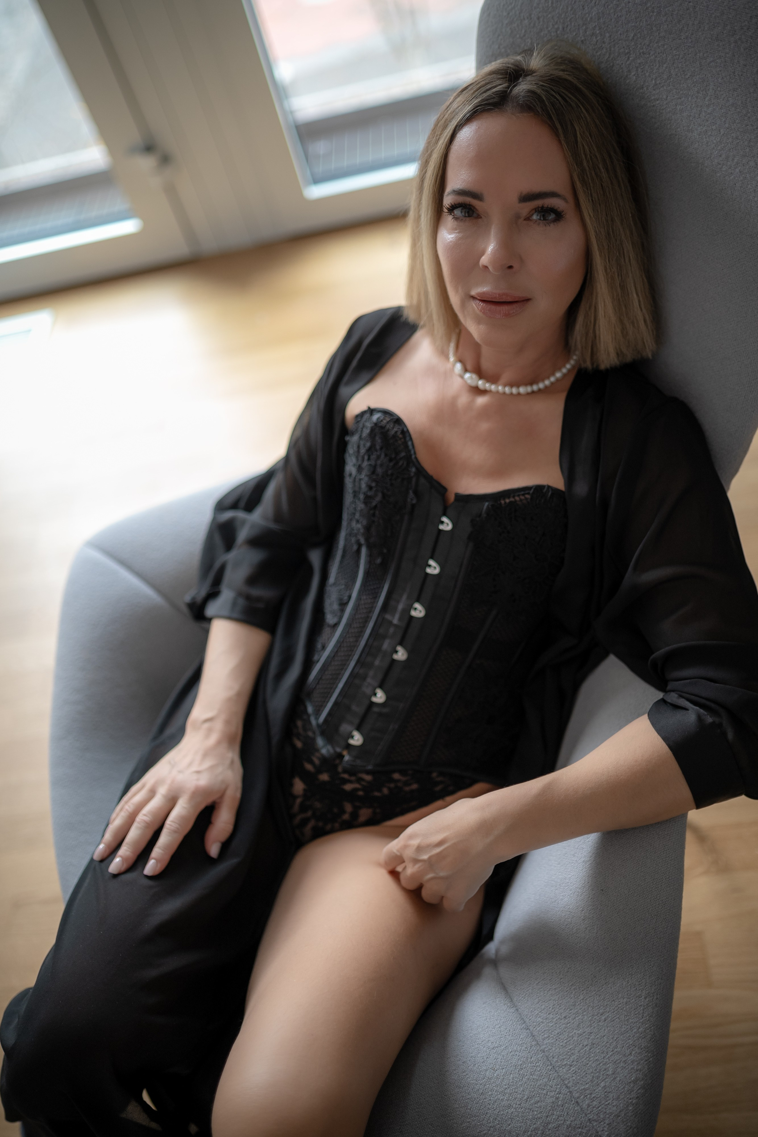 KIRA. Portrait photographer in Germany and all over Europe Mischa Blank