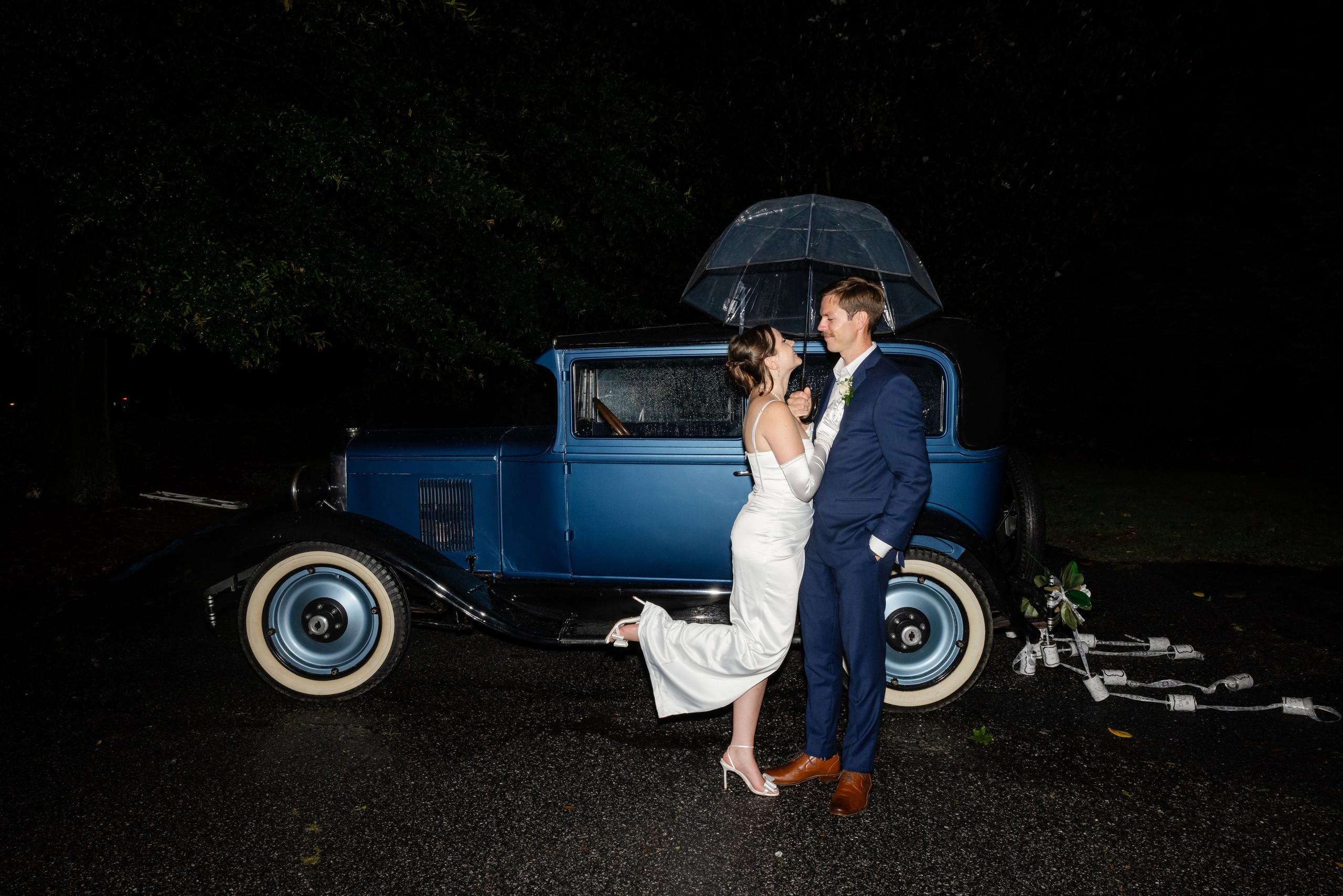 Lester & Annalise’s Romantic Summer Wedding at Gassaway Mansion in Greenville, SC. Wedding and portrait photography in Greenville SC