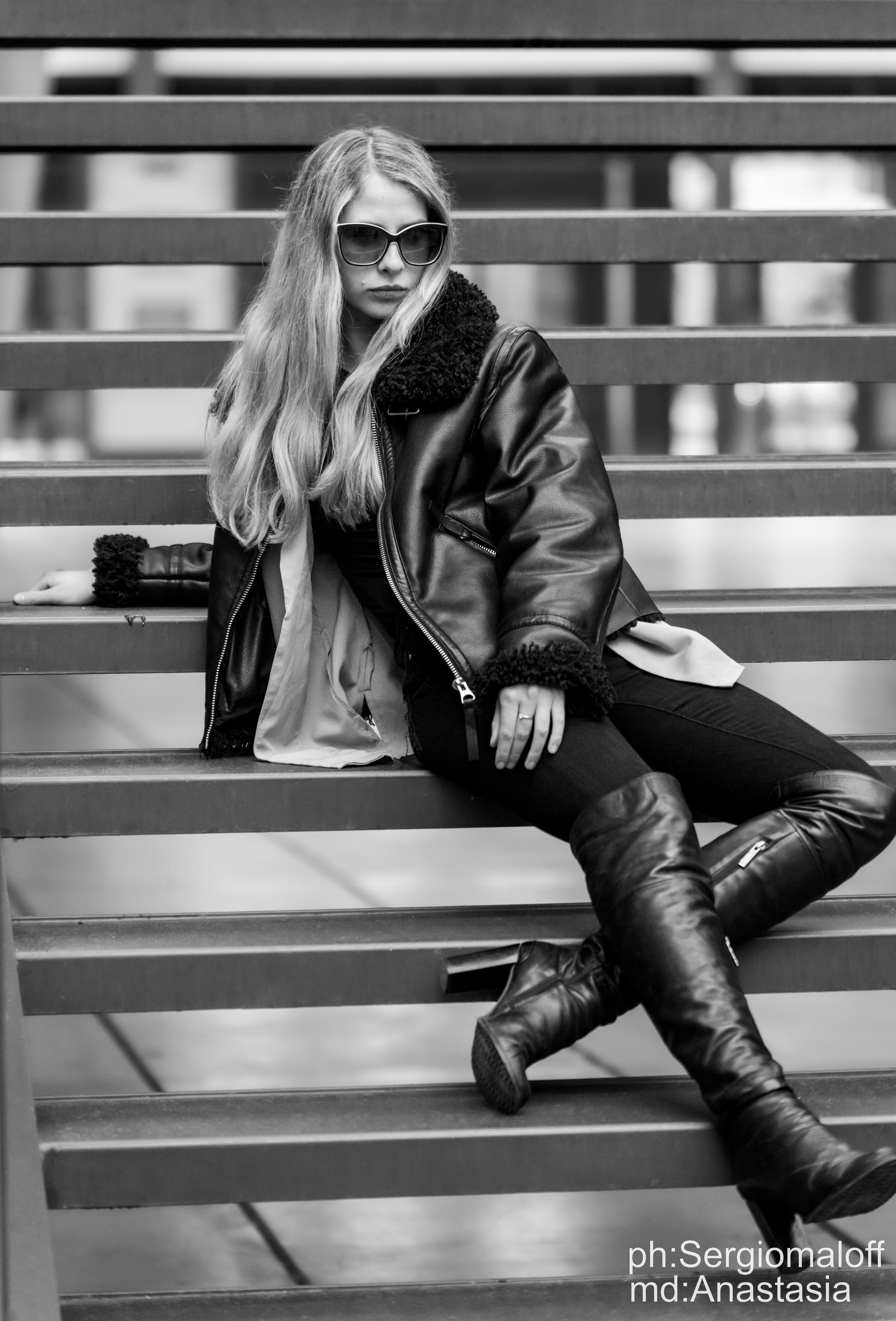 Schwarz-Weiß Fotografie in Köln: Street Fashion & Business-Look | serega.com.ua
