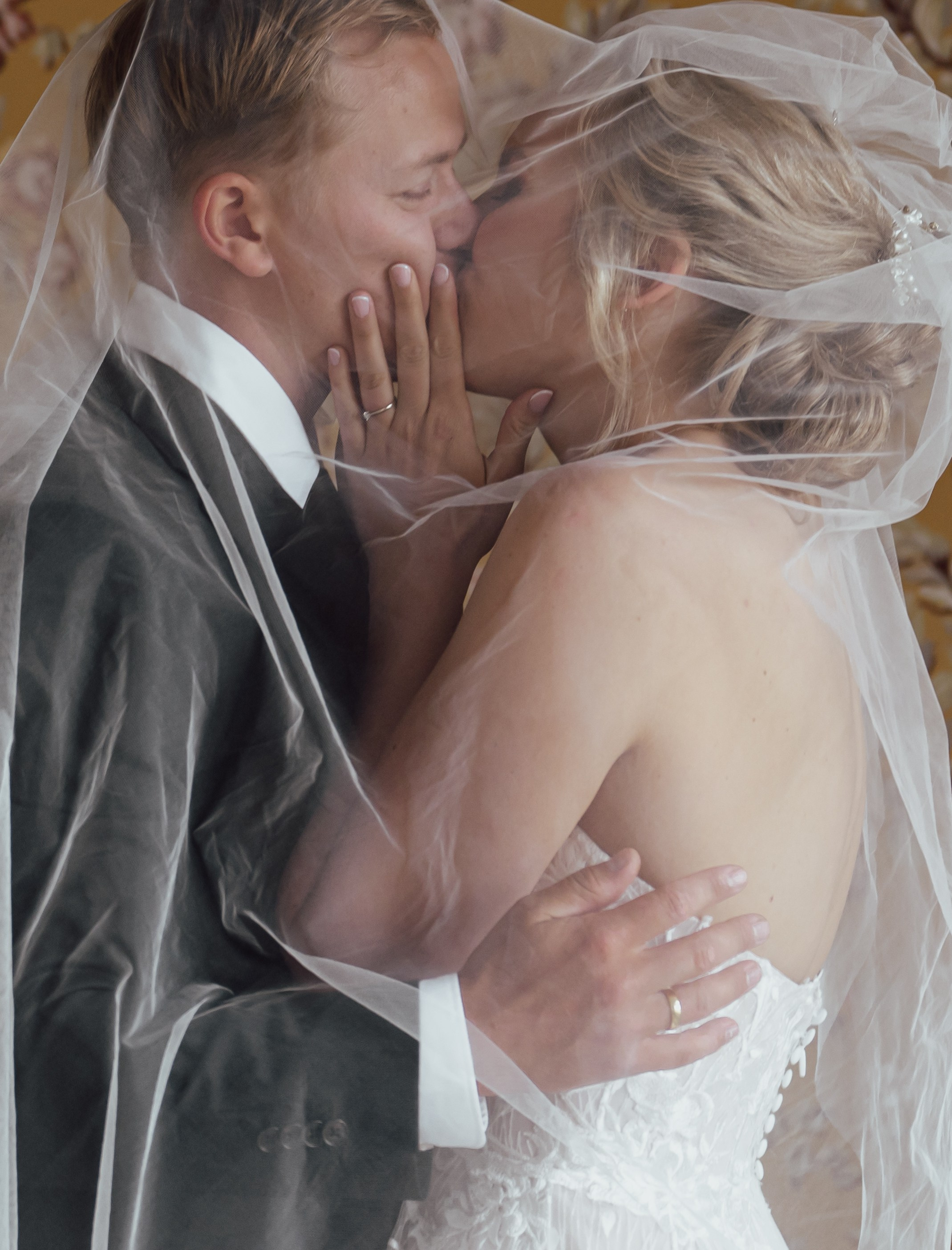 BRYLLUP. Fotograf og videograf for familier og bedrifter