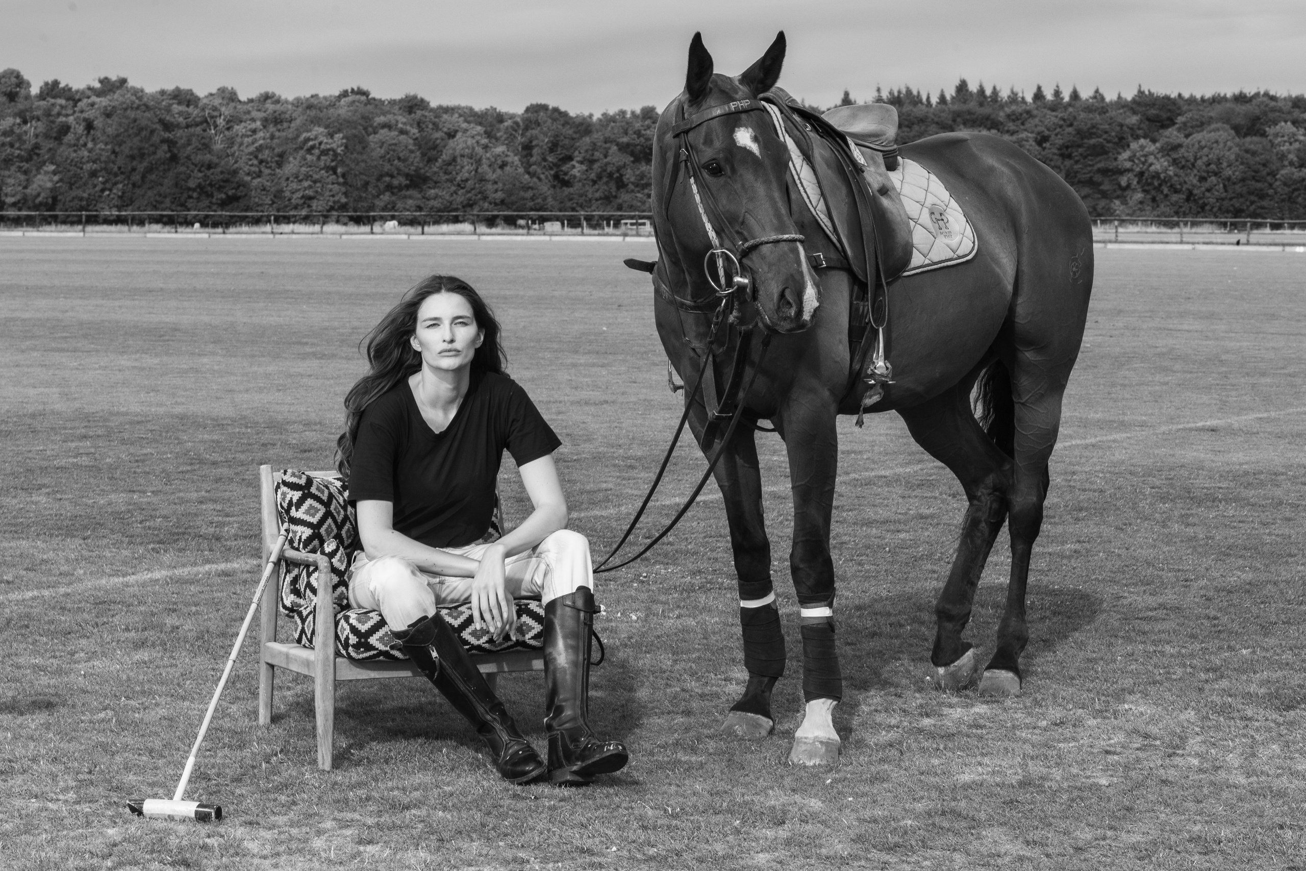 Cowgirl Spirit: An Equestrian Portrait Session in Chantilly