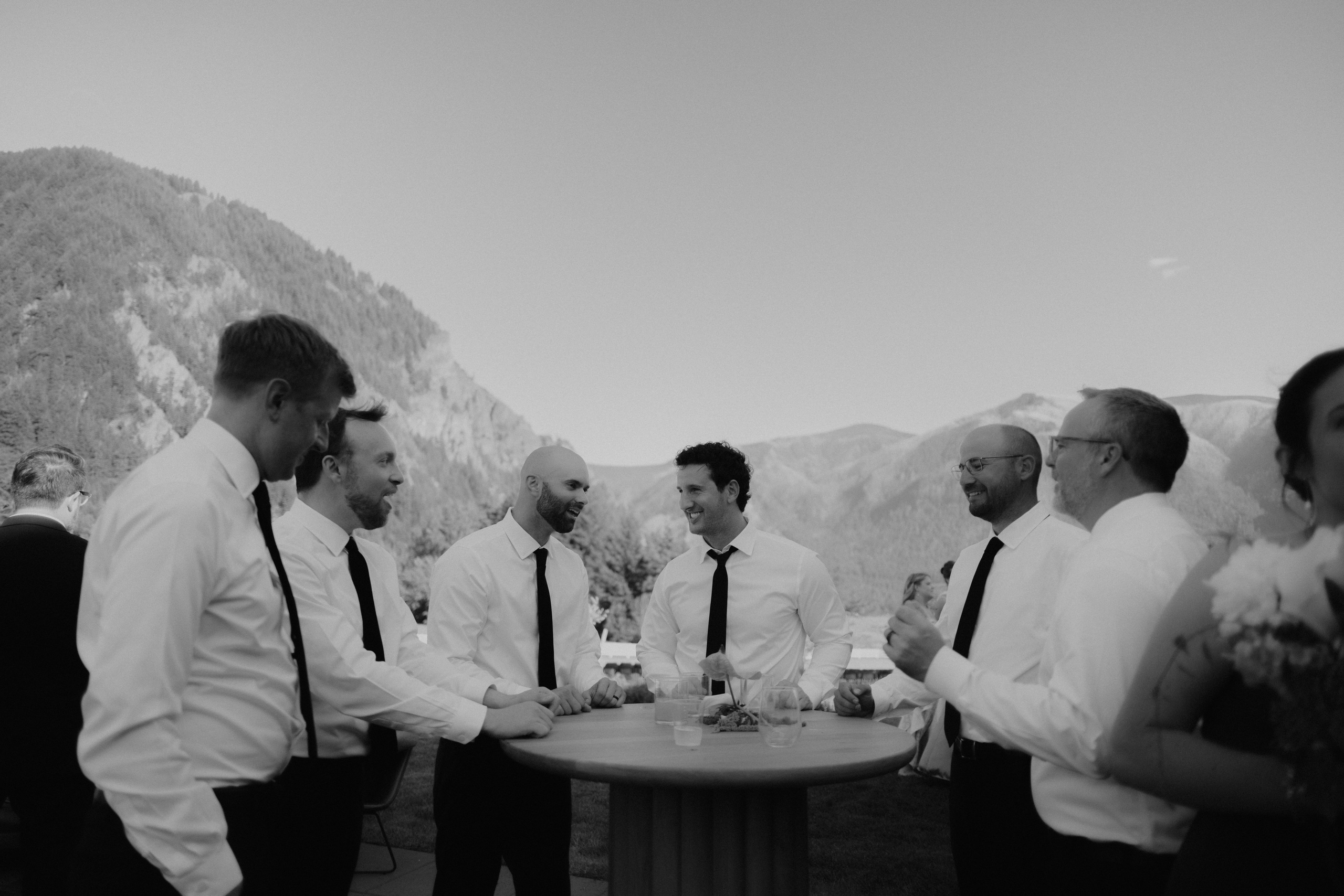 Wedding Shelby & Riley | Columbia River Gorge, WA | Georgy Shishkin Photography Photography. Portland Wedding Photographer | Authentic PNW Love Stories