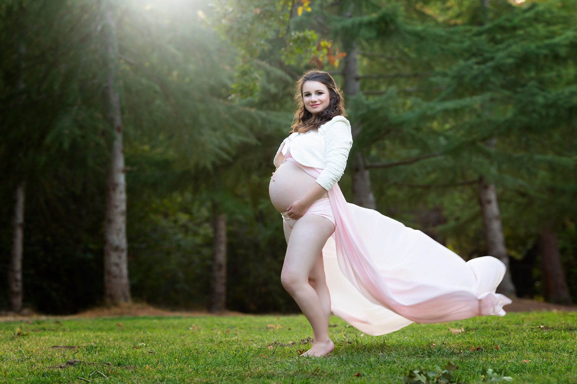 MaternityMoments. Photographer is San Jose, Iryna Novosyolova