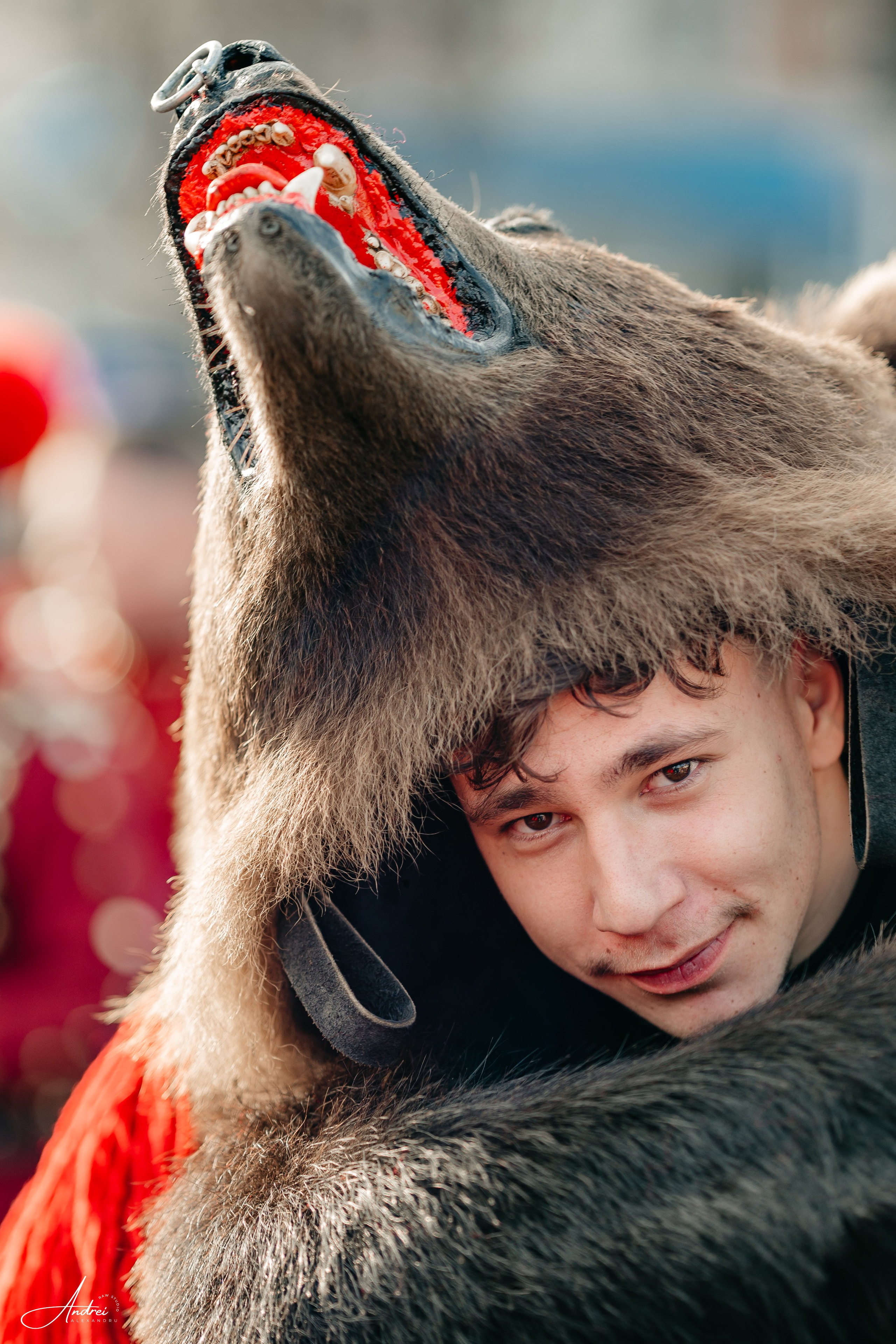 Ediția a XXVII-a a Festivalului de Datini și Obiceiuri Strămoșești Comănești. Raw Studio. Fotograful tau de nunta!
