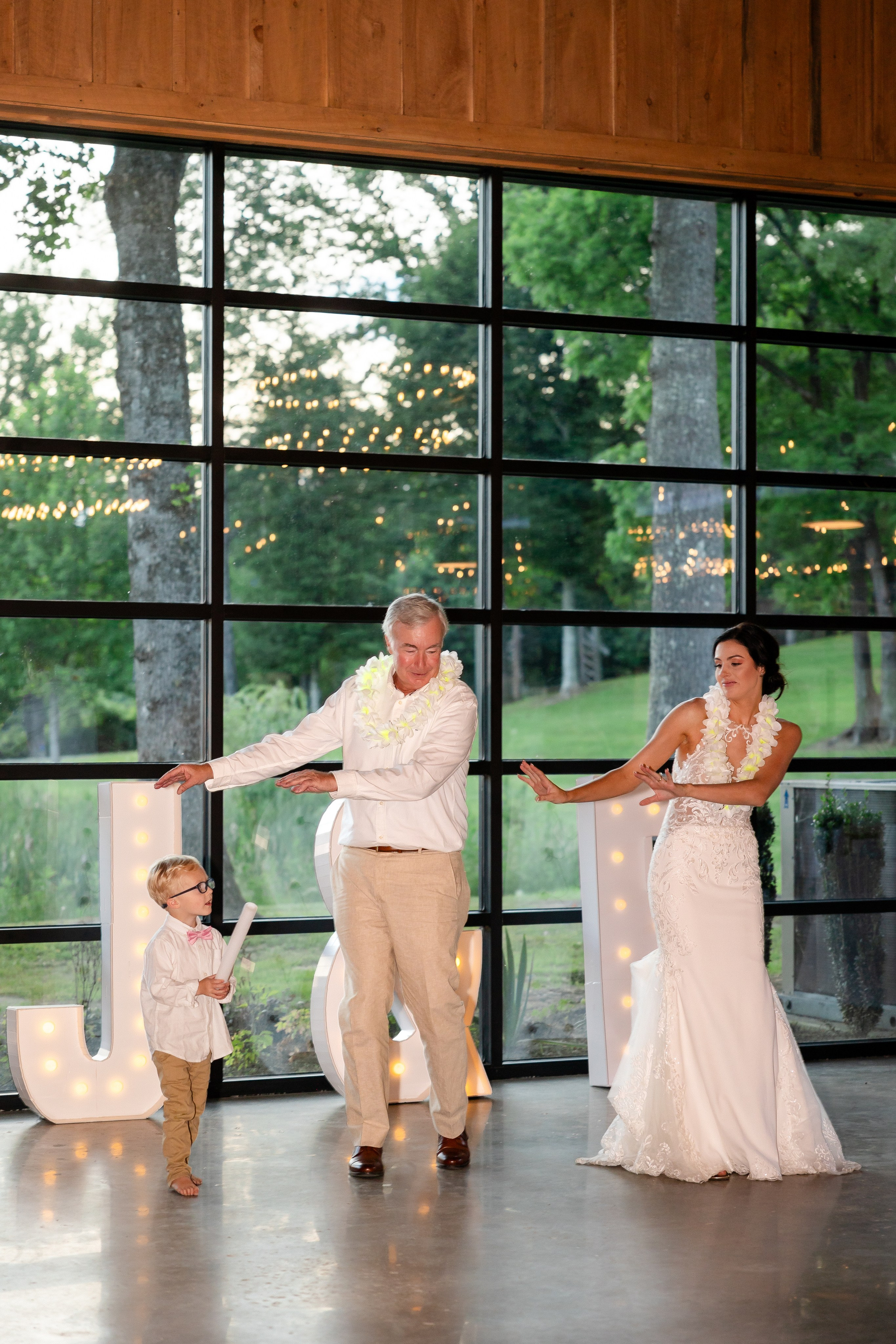 Jacob and Emma: A Wedding at Deerwoode Reserve, Brevard North Carolina. Wedding and portrait photography in Greenville SC