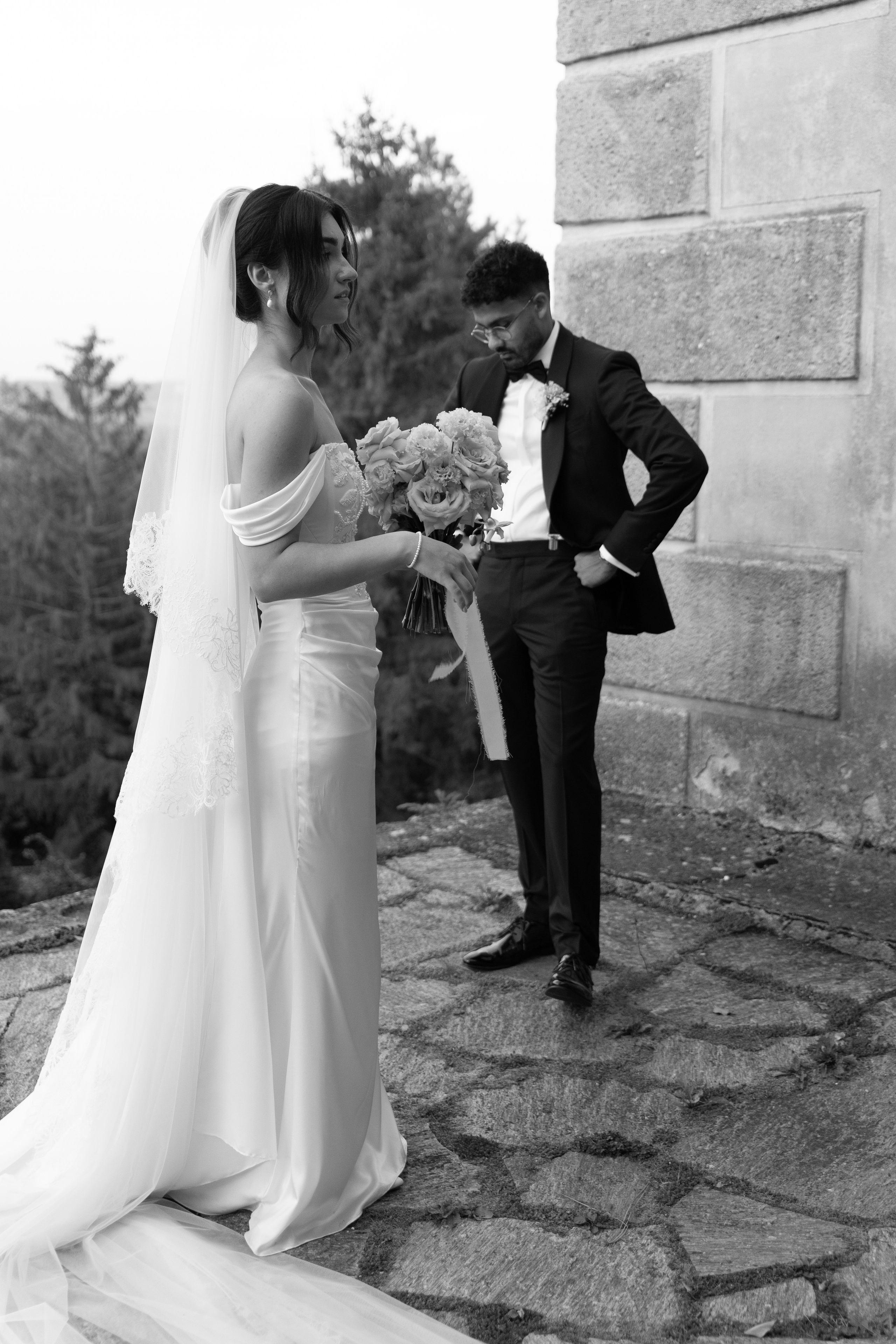 Elegant Castle Wedding in Austria | Alwin & Ruth’s Fairytale Celebration. Wedding photographer and videographer based in Timisoara, Romania