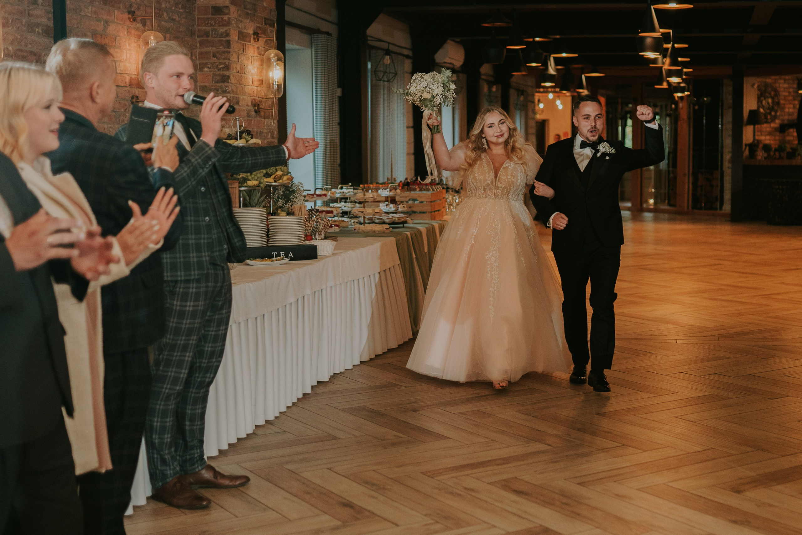 Trzy Drzewa: wspaniała uroczystość Wiktorii i Kamila. Karkowskafoto - fotografia miłości