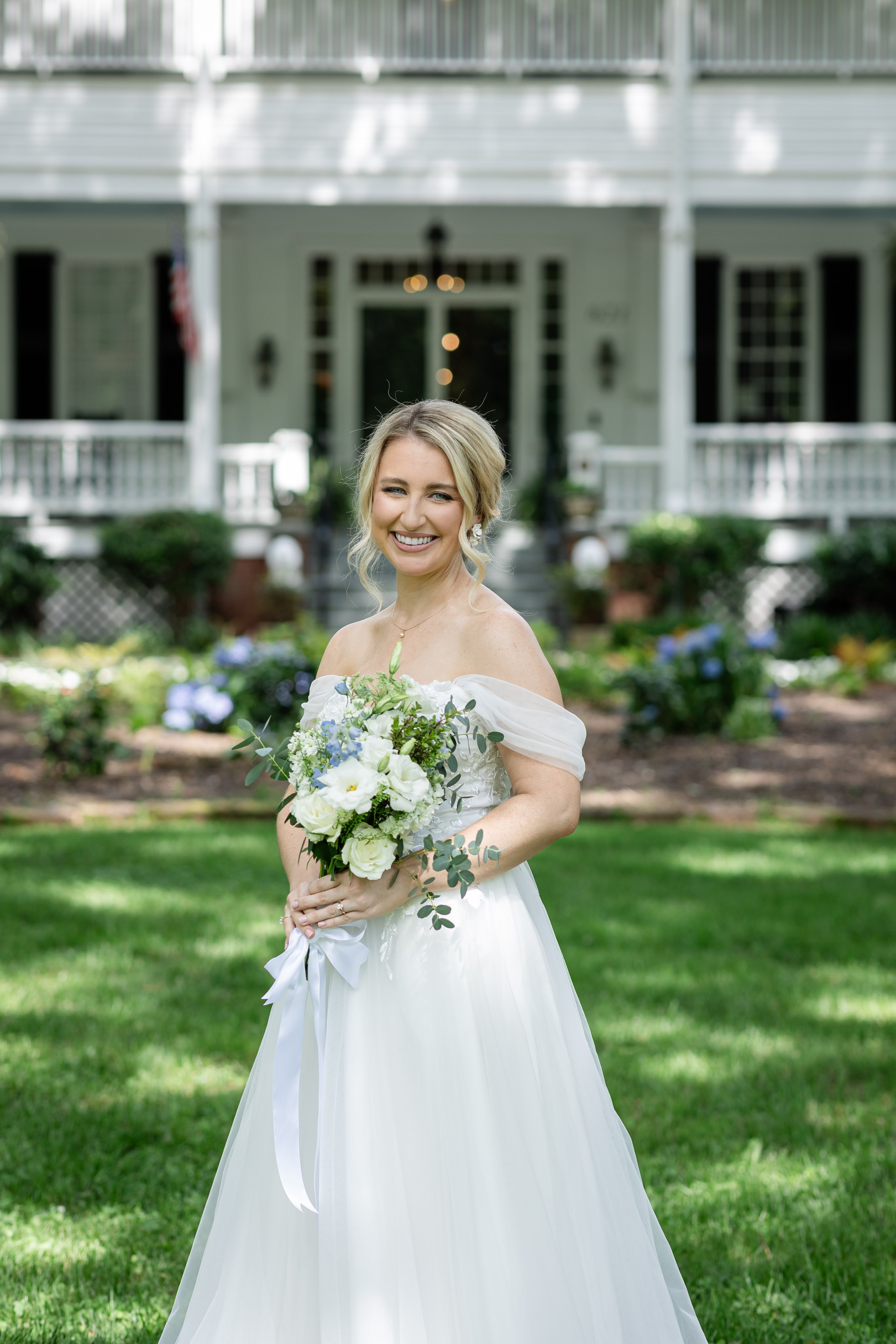 Blue wedding of Stacey and Madison at Liberty Hall Bed & Breakfast located in Traveler’s Rest SC. Wedding and portrait photography in Greenville SC
