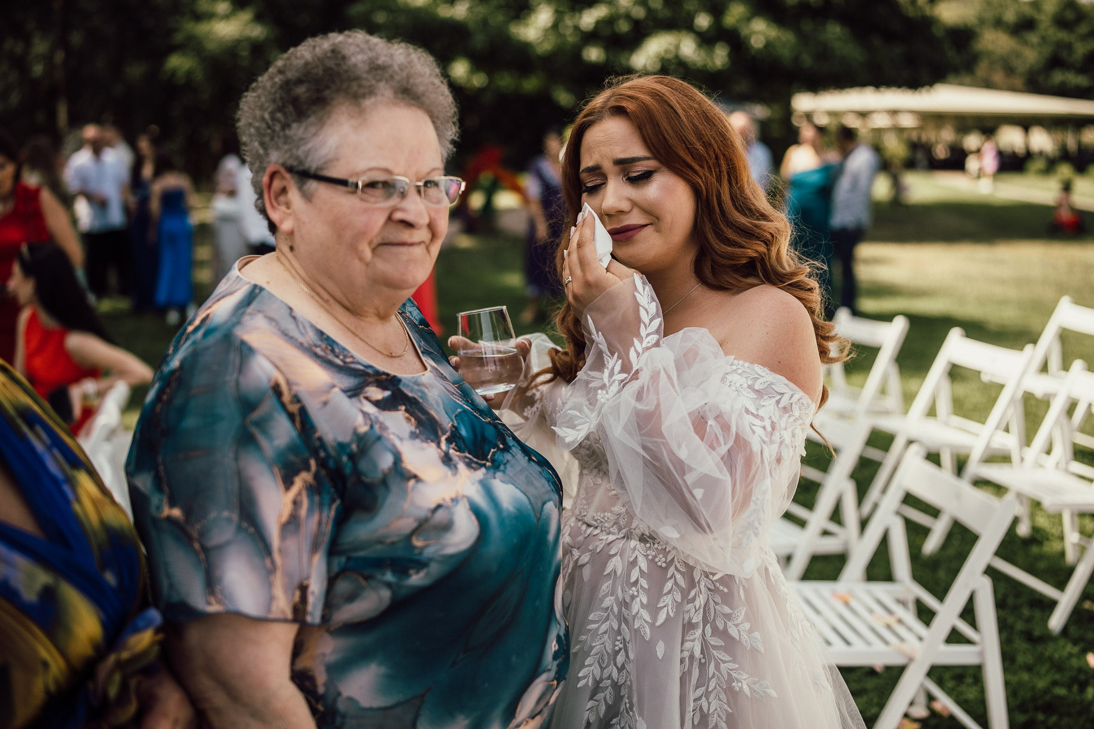 Nuntă la Motel Gilău în aer liber - Fotograf Nuntă Cluj. Horatiu Fat: Fotograf si Videograf Profesionist Nunta Cluj-Napoca