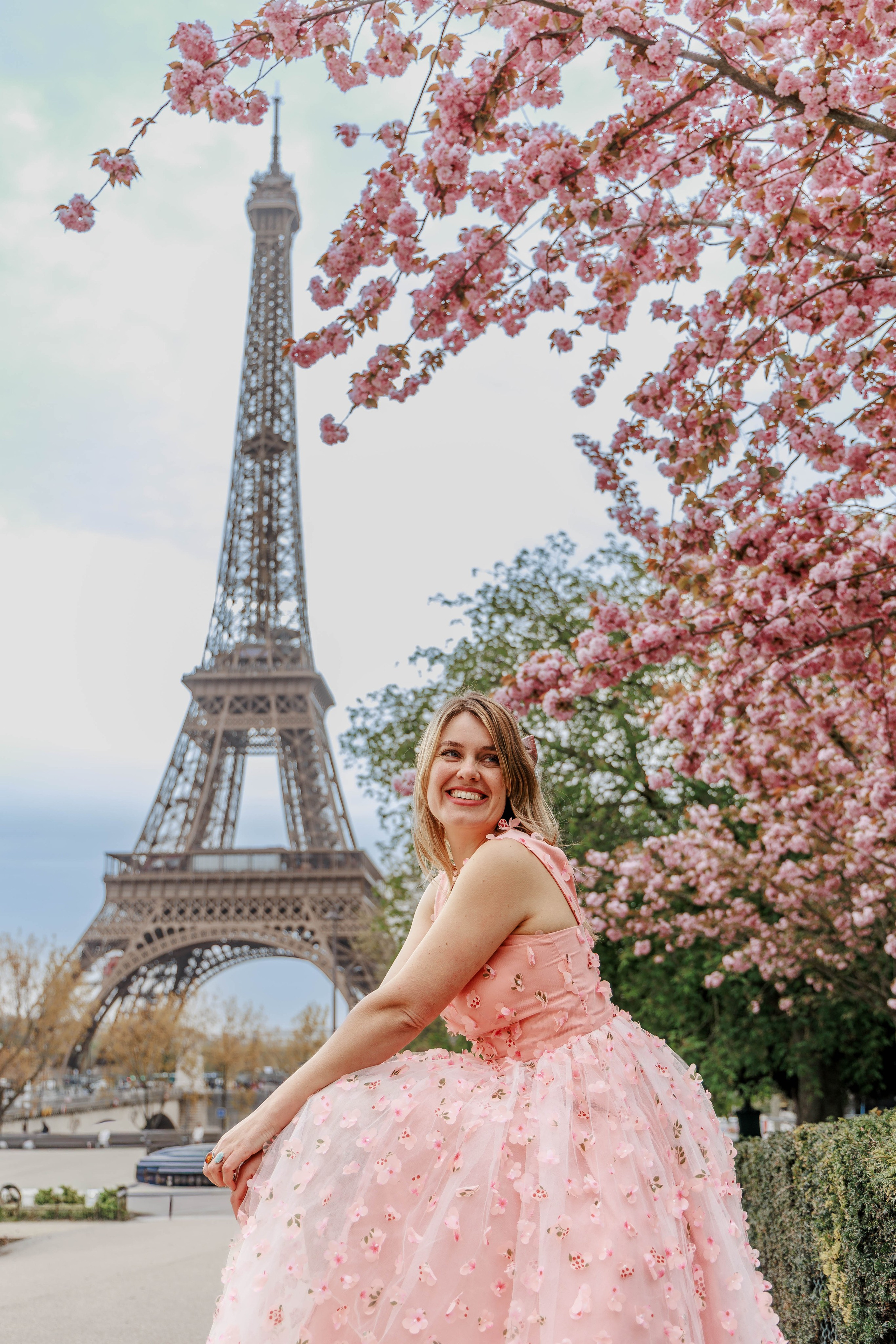 🌸 Cherry Blossoms in Paris: Best Places, Timing & Photoshoot Guide. Photographe à Paris
