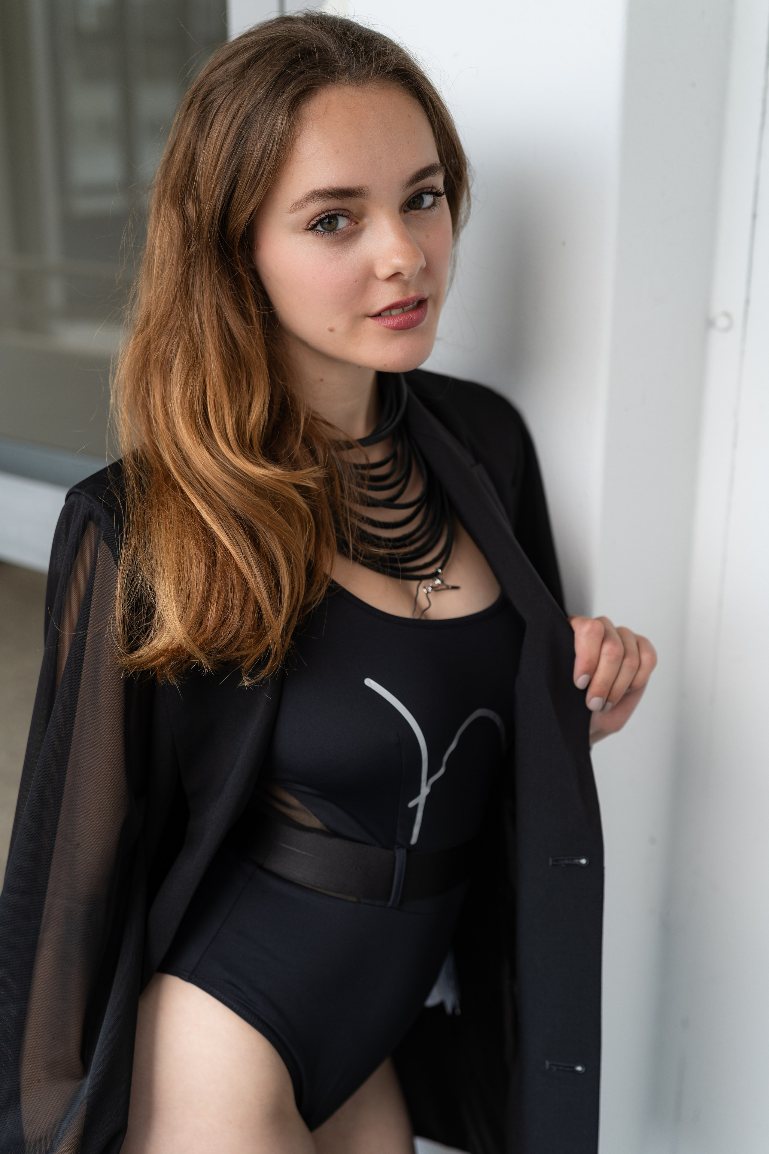 LOLA & OBLIQUE. Portrait photographer in Germany and all over Europe Mischa Blank