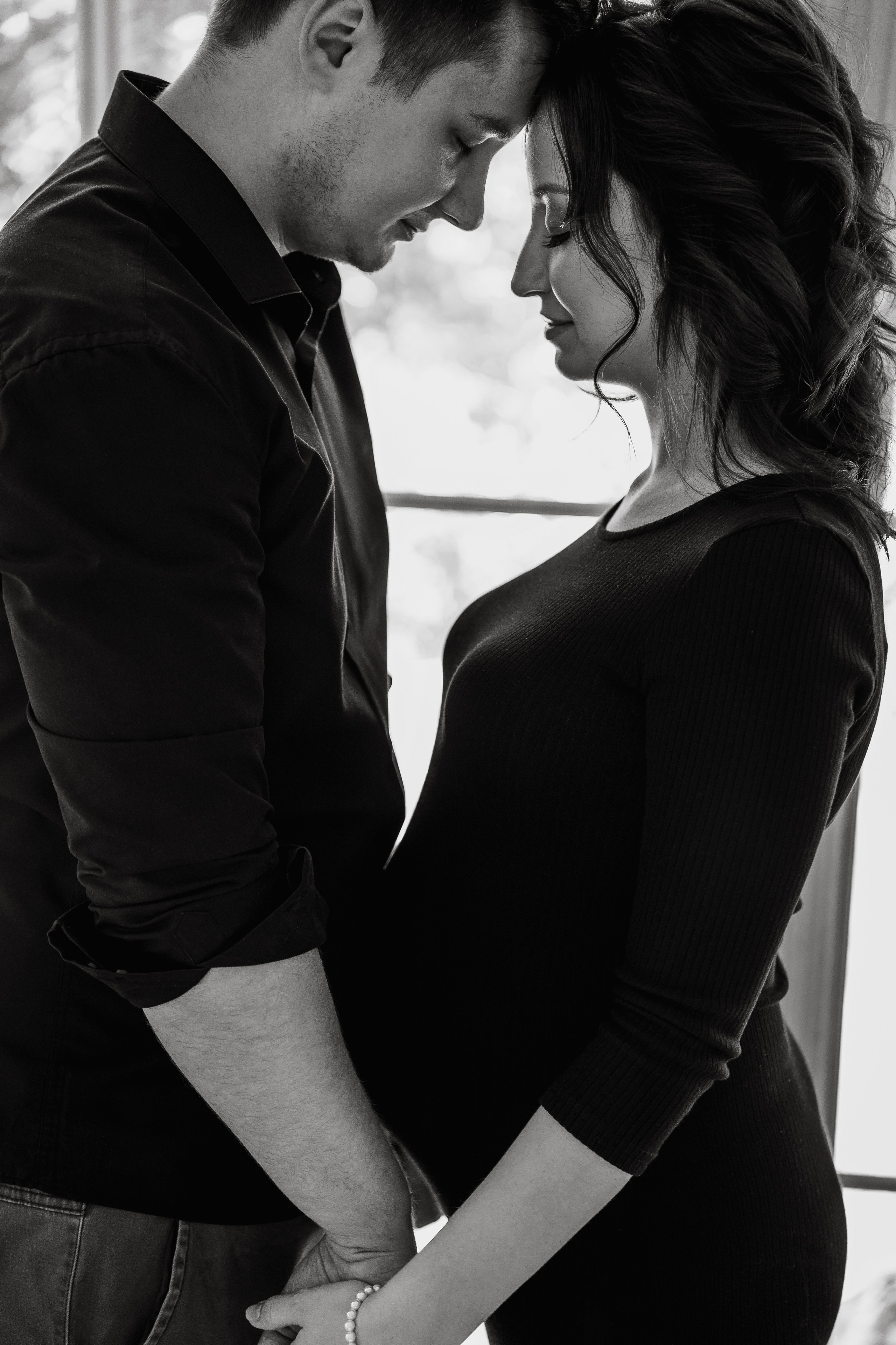 Cozy Maternity Photography at Home – Soft & Emotional Motherhood Moments. Alisa Tant — Family and newborn photographer Bucks County, Montgomery county, Philadelphia, NJ