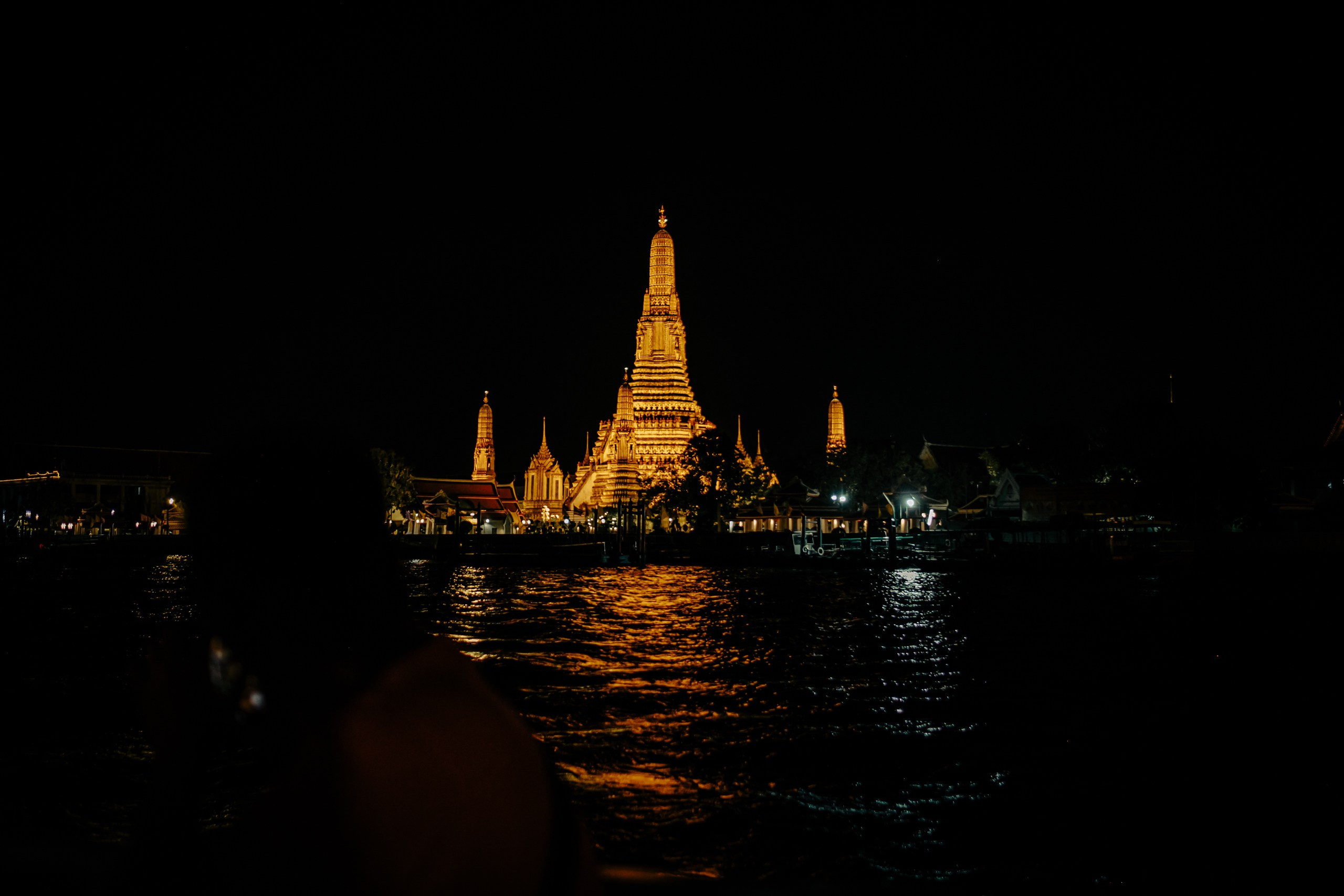 Wat Arun, Bangkok. Photographer in Seoul Dobrokvashina Natalya