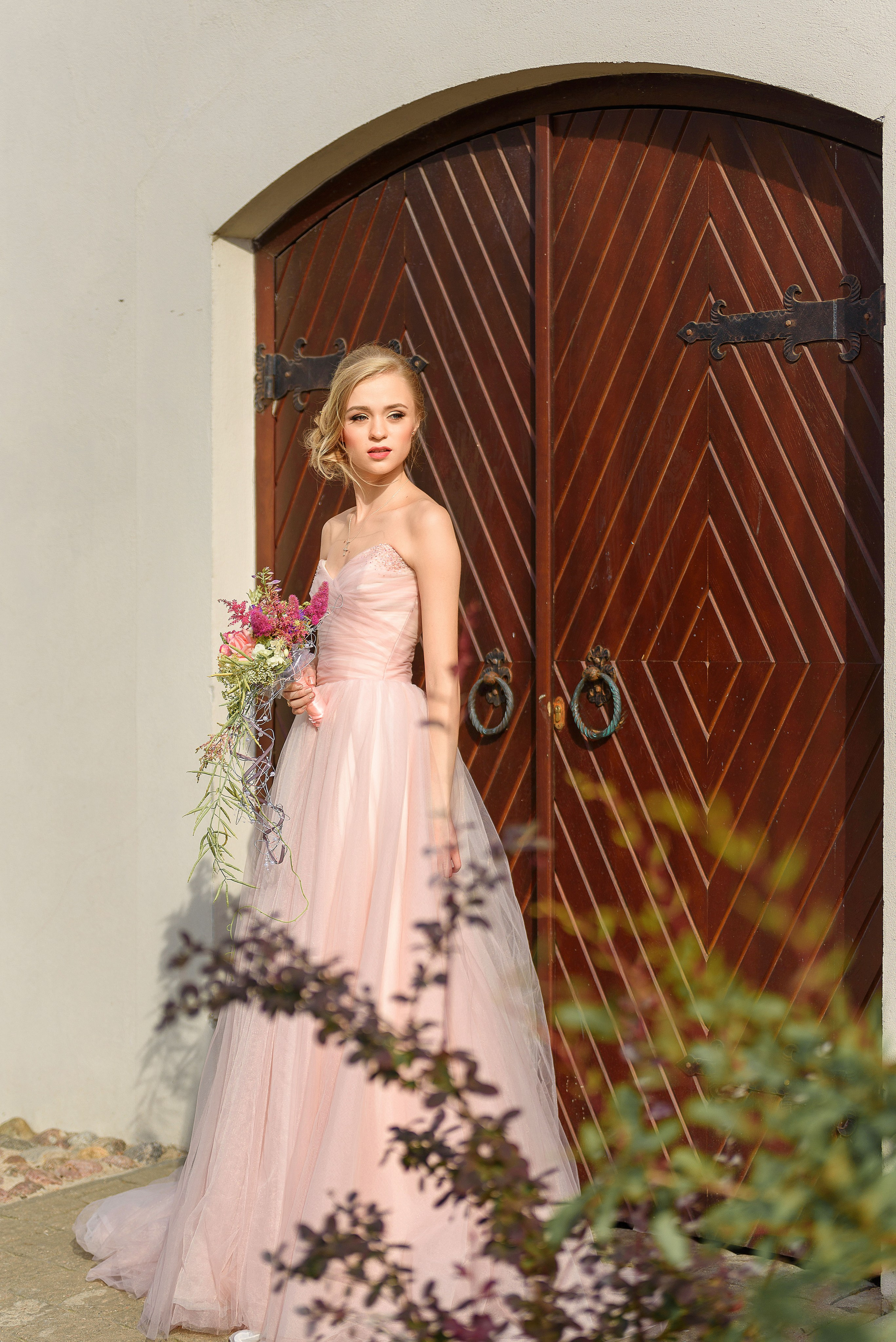 Летняя свадьба с выездной регистрацией. Семейный фотограф и фотограф новорожденных в Вильнюсе Ирина Беленкевич