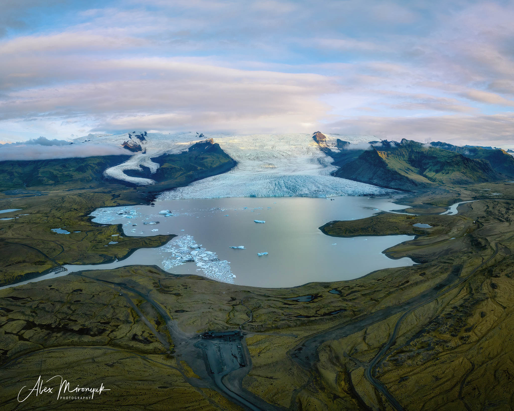 All Colors Of Iceland. Pet, Senior, Landscape, portrait studio, photographer in Miami and Sou
