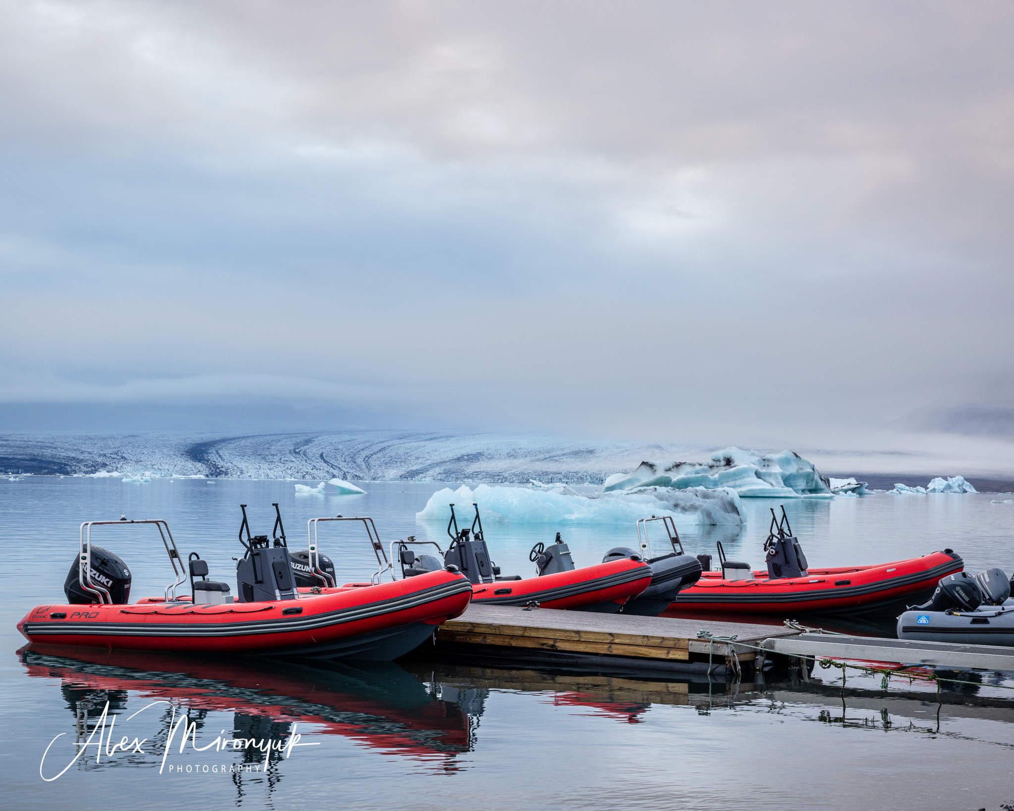 All Colors Of Iceland. Pet, Senior, Landscape, portrait studio, photographer in Miami and Sou