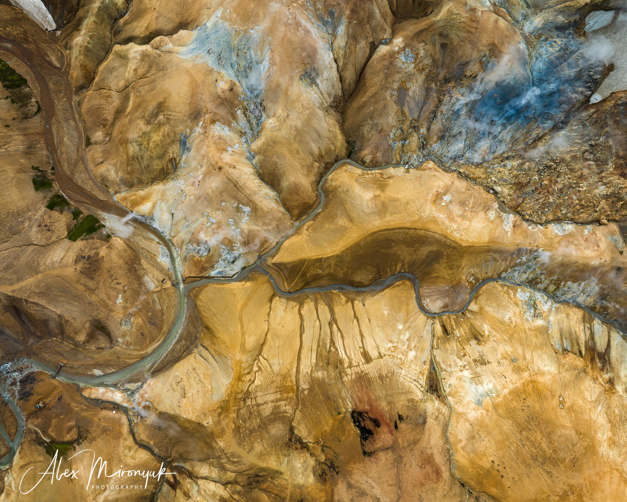 All Colors Of Iceland. Pet, Senior, Landscape, portrait studio, photographer in Miami and Sou